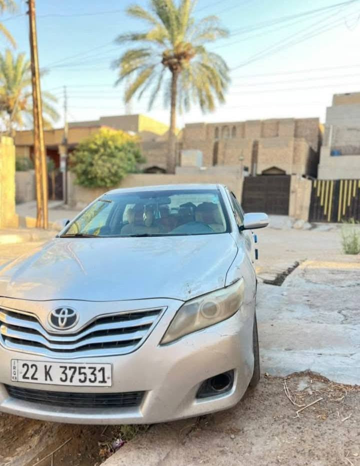 السلام عليكم كامري للبيع 2008خليجي فول مواصفات
مكانها الانبار الرمادي 
مصبوغه حزام 
وضربتها الجاملغ الخلفي الايسر 
تنته او فتحه سقف
وتحكم ستيرن
ومثبت سرعه 
يعني مواصفات كامله 
سعر 95وبيها مجال للشراي 
الهاتف/***********
ملاحضه/الي مو شراي لا يتعبني
