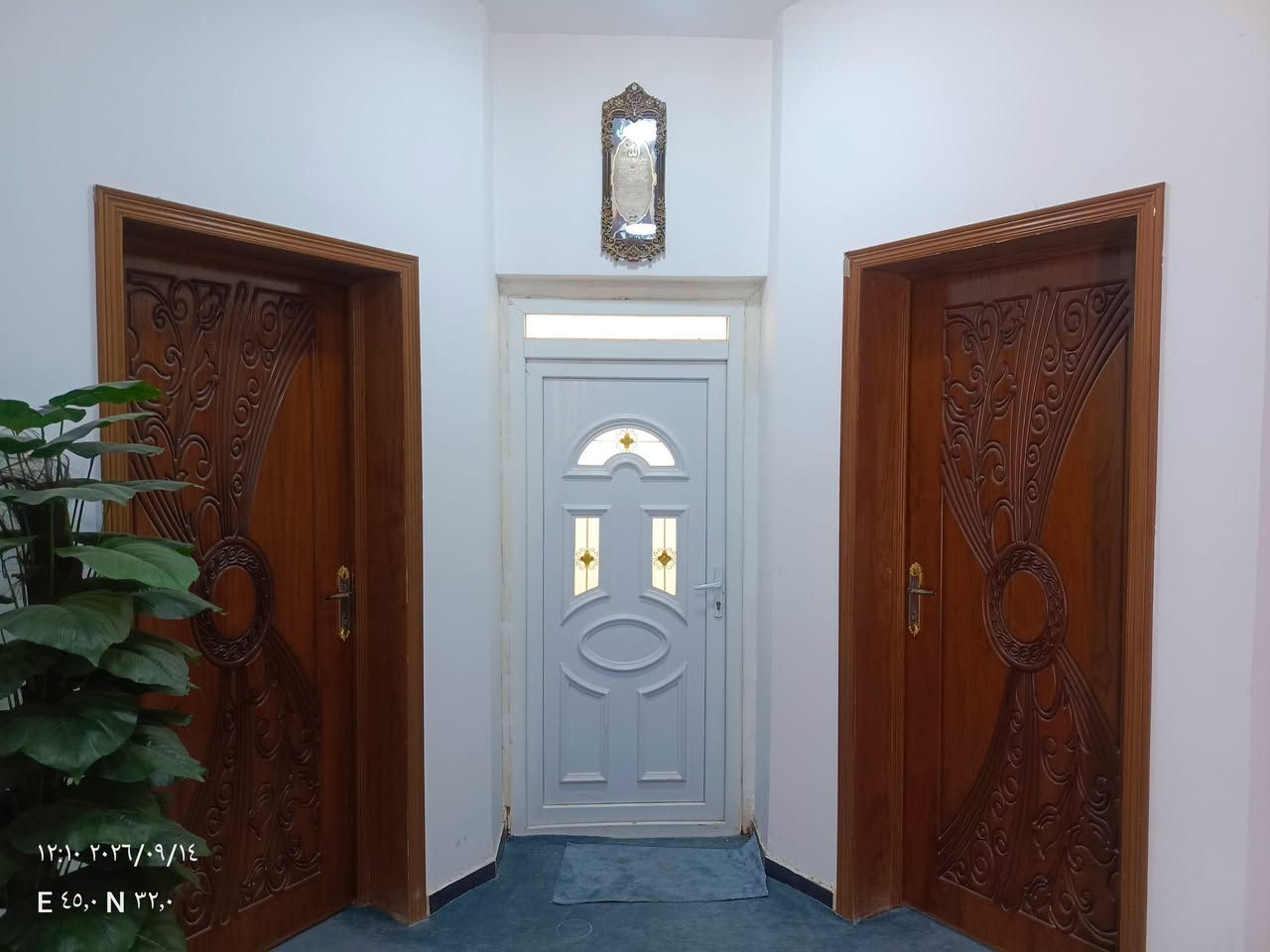اللهم صل على محمد وال محمد  
بيت اللبيع الجربوعية الثانية
 زراعي ال ابو حسين 
مساحة ( 220م ) طابق واحد كونكريت مسلح غرفتين وهول ومطبخ حمامات  
داخليه وخارجية مع كراج وحديقة 
البيت نضيف جدآ 
سعر البيع ( 55 مليون ) مع مجال بيع مستعجل
علمآ البيت فارغ حاليآ
 للأستفسار اكثر 
  مكتب ارض الذهب للعقارات 
📍 العنوان: الجربوعية الأولى مقابل
 جامع الإمام الحسن/ او الأتصال 👇

 واتساب 📞 *********** — كرار 
📞 *********** — محمد 
                   رابط الصفحة 👇
https://www.facebook.com/share/1Kby3cwsRU/

نص مكتوب في الصور:
- ١٢:١٦ ٢٠٢٦/٠٩/١٤
- ٤٥°٤٣' N ٣٢°٠'
- ٣١°٤٣'٤٢.٣"N ٤٤°٢٢'٥٢.٣"E
- ١٢:٢٢ ٢٠٢٦/٠٩/١٤
- ٤٥°٤٠' N ٣٢°٠' E
- ١٢:١٢ ٢٠٢٦/٠٩/١٤
- E ٤٥,٠ N ٣٢,٠
- ١٢:١٠ ٢٠٢٦/٠٩/١٤