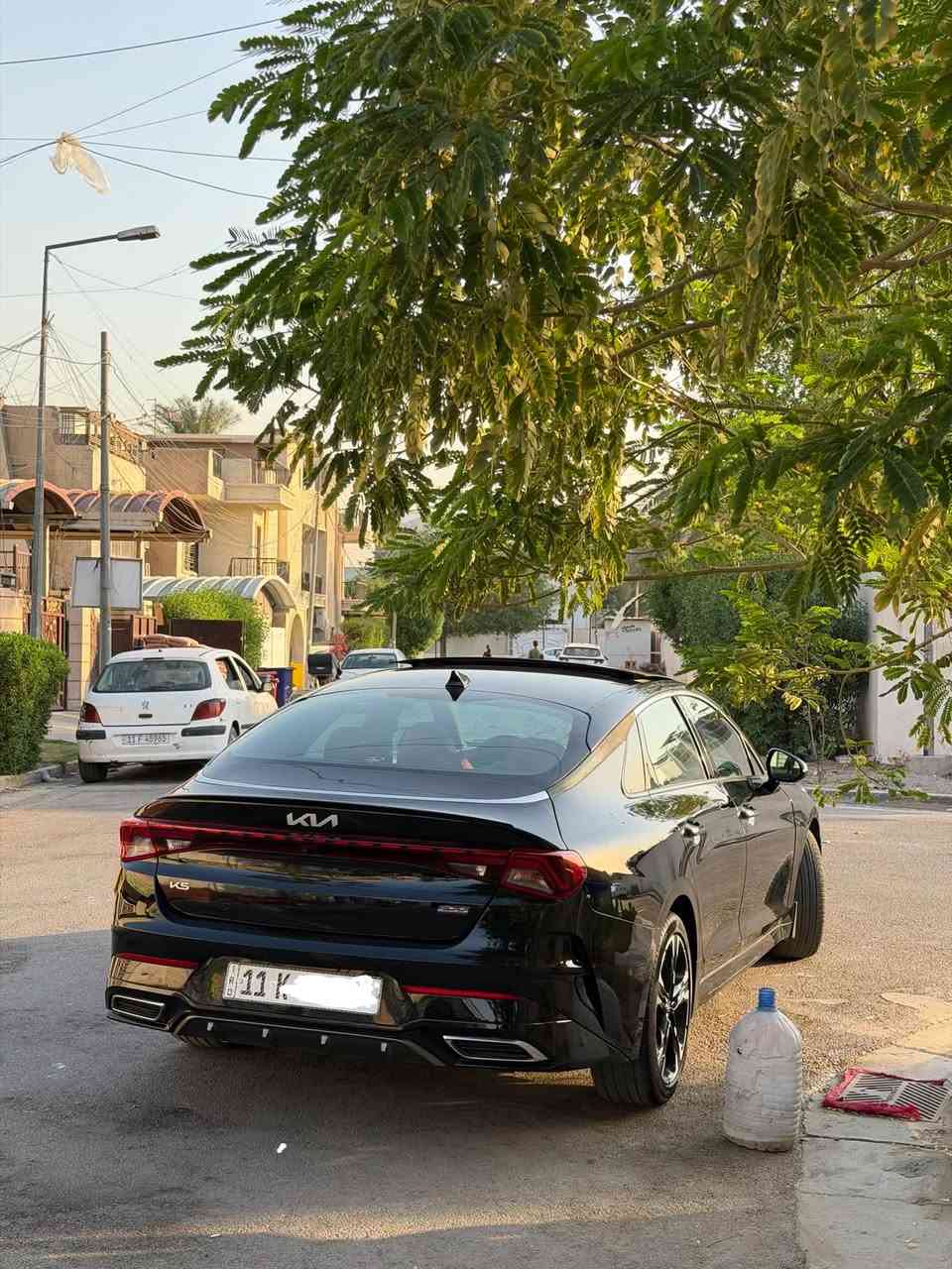 كيا k5 2024 جيتي لاين فول 1/1 بغداد
ماشية 14 الف فقط حقيقي 
محرك وكير وصدر وكلشي بحاله الشركة جديد جدا أخت الزيرو ناعمه جدا جدا 
حادثها بنيد وأجتي صفحة السايق مصبوغه من امريكا 

بدون شواصي - بدون لغود - بدون تكم - حوض قماره مكفولات . 
اني الي رقمتها باسمي وأول شخص من اجتي للليوم 
كل الصيانه الدورية والدهون والفلاتر من الحسام - بانزين سوبر مادريها جدا 
السعر 152 وبيها مجال لليشتري 
الي يدور سياره جديدة وماشية قليل 
للتذكير السيارة ماشية 14 الف فقط لا تقارنها بالي مشتغلات تكسي 
ورقم للاستفسار : *********** 
*********** 
رقم الشاصي : 5XXG64J24RG266170
