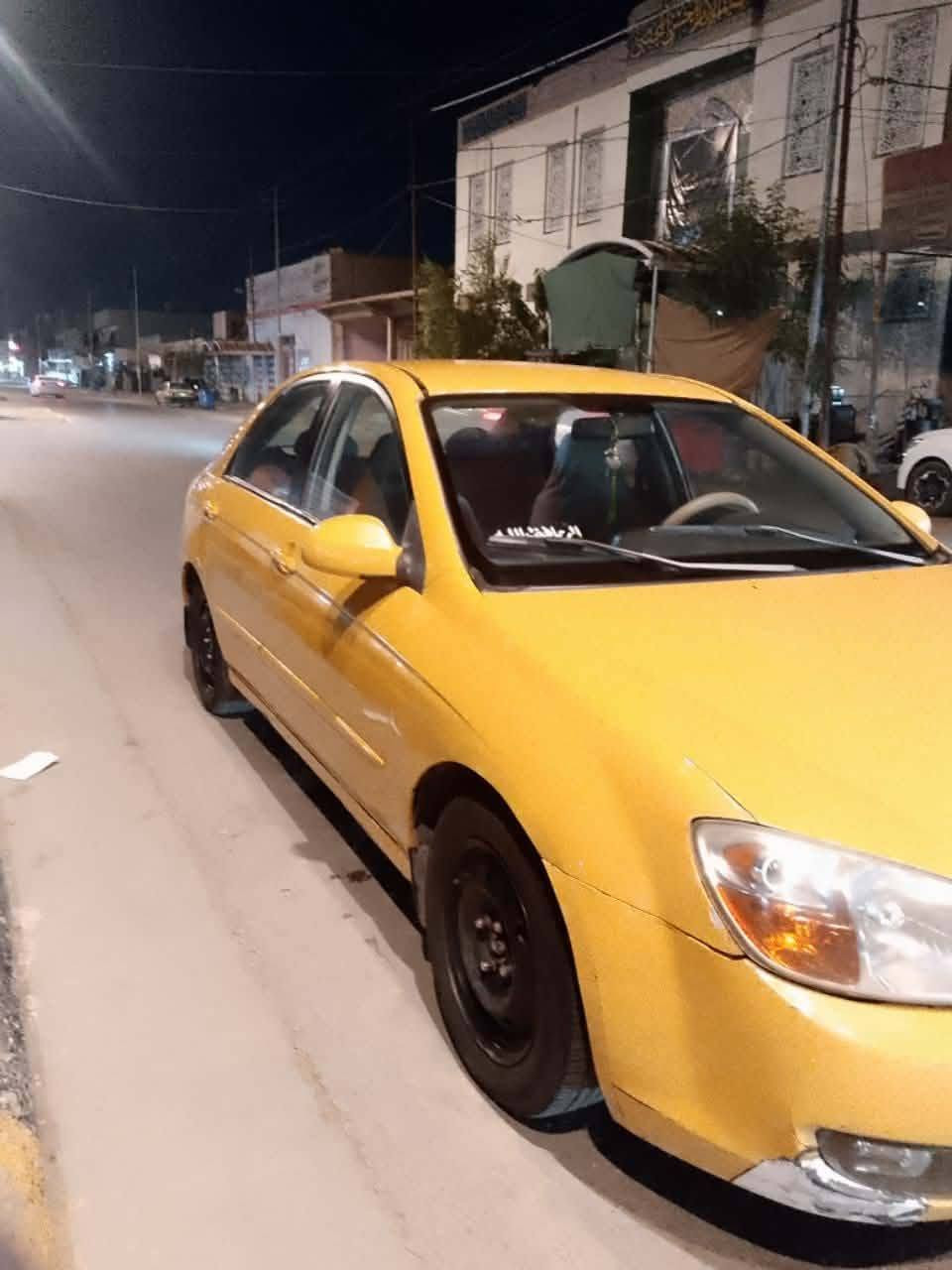 اسياره اسبكتره للبيع سعر 84ورقه وبيها مجال اي استفسار اتصل ع رقم ***********
