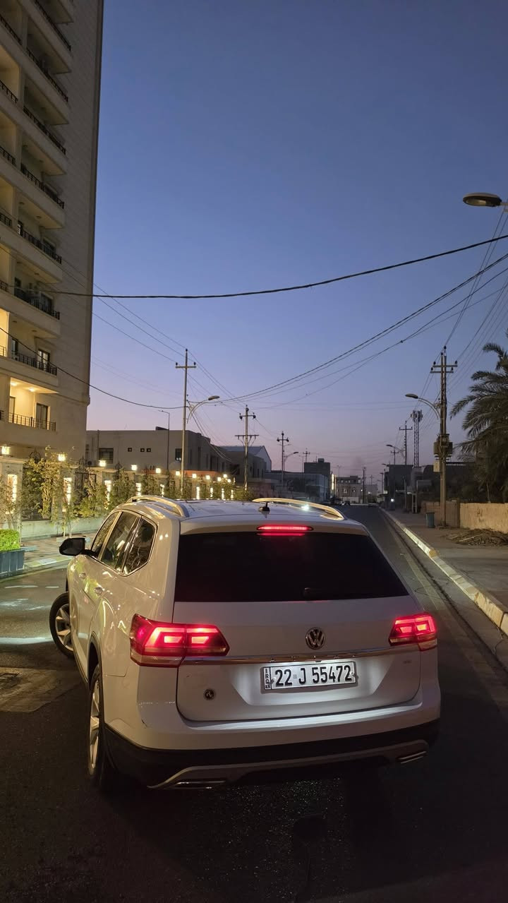Volkswagen Atlas 2018
محرك V6 مواصفات SE
بانوراما شاشة كبيرة الحجم
 رادارات، نقطة عمياء
بردات ، 7 راكب 
ماشية 127000 الف كيلو فقط
صور الحادث مرفقة بالمنشور
رقم اربيل الجديد تحويل ثاني يوم
السعر : 170$ وبيها مجال بسيط
للاستفسار : ***********
