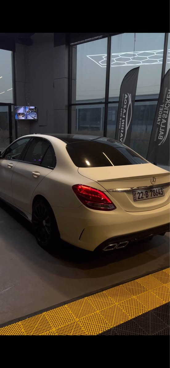 🔥 للبيع: Mercedes-Benz C300 AMG 2017 – Full Options (أعلى فئة) 🔥
إذا كنت تبحث عن سيارة قمة في النظافة، الفخامة، والمظهر الرياضي، فهذه السيارة هي الخيار المثالي لك!
📌 المواصفات الرئيسية:
• الموديل: 2017
• الكت (Kit): AMG الأصلي
• المحرك: 2.0L Turbo – قوة ممتازة مع استهلاك اقتصادي للوقود
.كامل مغلف PPF مات ضمان ١٠سنوات 
•فقط ماشية ٧٠الف 
•برغي مامفتوح بسيارة كلشي كفالة على وضع شريكة 
•سيرفسات كلها على شريكة bcmوكالة مارسديس 

• الوضع العام: بحالة الممتازة، جاهزة للمشاة ولا تحتاج أي مصاريف.
🌟 أهم المواصفات (Full Options):
• سقف بانوراما (Panoramic Sunroof)
• نظام صوتي فاخر Burmester
• المقاعد: جلد أصلي، كهربائية مع ذاكرة (Memory) وتدفئة
• الشاشة والكميرات: شاشة كبيرة + كاميرا خلفية + حساسات مساعدة للركن
• أنظمة الأمان والرادار: رادار منع التصادم + رادار النقطة الكوراء (Blind Spot)
• الإضاءة: أنوار LED High Performance الذكية
• الويلات: ويل صاج AMG أصلي رياضي
• أنماط القيادة: (Eco, Comfort, Sport, Sport+)
• التشغيل والدخول: بصمة تشغيل ودخول ذكي + صندوق كهربائي
•اخوان سيارة كلين تايتل و ضمان دولي كفالة بالعراق شبرين من بونيت صبغ بدون داخل بدون إرباكات كلها سليم بشرط سونار 

📍اربيل معرض اربيل 
***********
Whats app📞 أربيل, العراق
