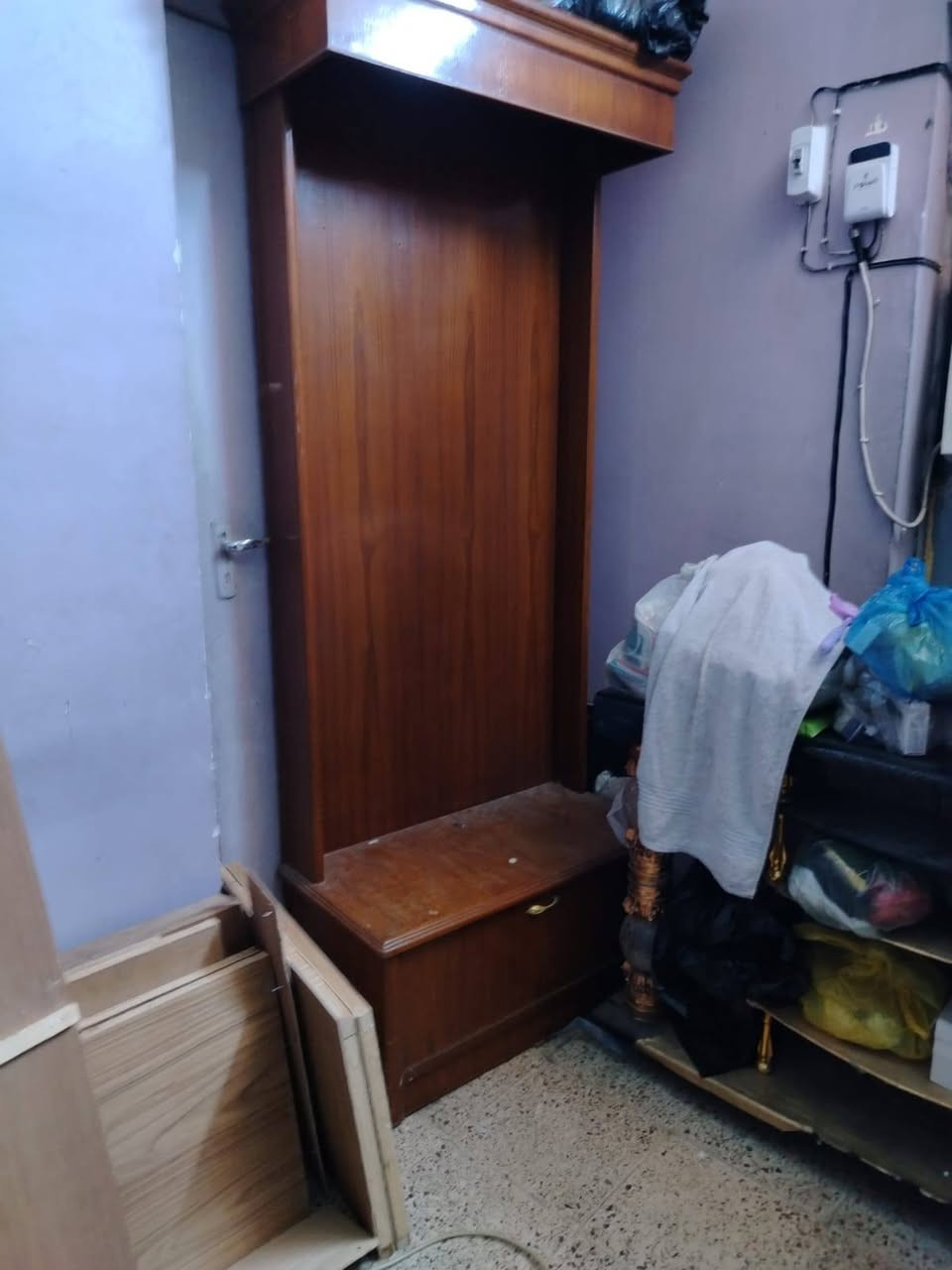 غرفه للبيع صاج خشب عراقي ثكيل سعر مليون و 900 بيها مجال
