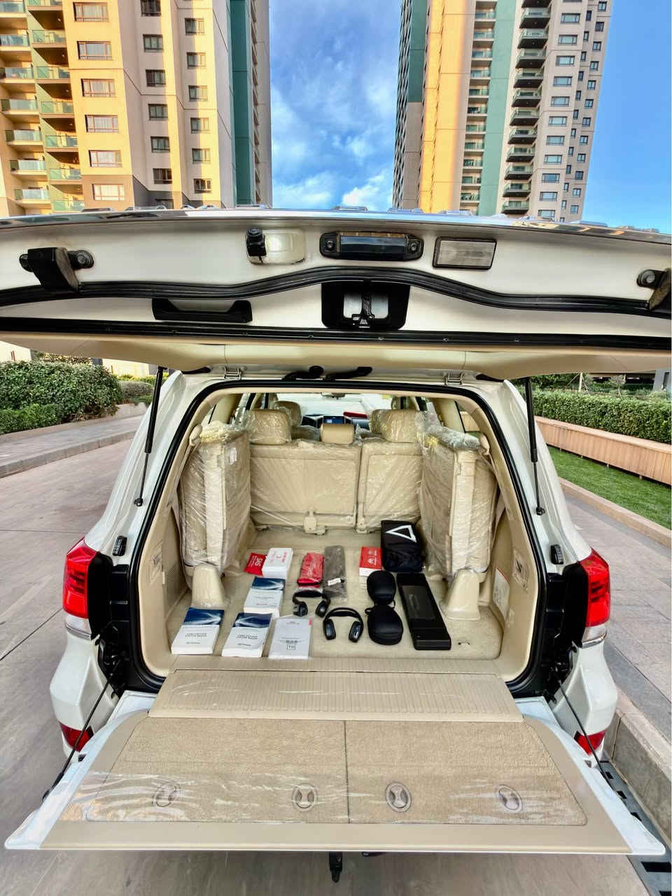 ‏Land cruiser GXR  2017     V6  92,000km‏

لاندكروزر 2017  ساز باب أول وايديشن  بشرط فحس شريكة 
‏‎ملاحظە : الاخوان رجائن بس بیع نقد بدون مراوس📌
أخت زيرو بل كارتون 📦📦
‏‎لاندکروزر 2017  SAS 
‏‎💎محرک 6 سلندر 
‏‎⌛️ماشي 92,000 ألف
‏‎💎 بسمطين  +سماعة بيلادي +فرشات بيلادي مجوود 

‏‎💎 مكفولة كفالة عامة من الدعامية إلى الدعامية
‏‎ 💎 بدون صبخ .بدون بارد  ،بدون رصعات ،بدون حتى شخط
‏‎دعاميات هم بدون صبغ ،رمل مابي ،لحية بدون صبخ ..بقية كلها بشرط

‏‎🧬فول فول مواصفات
‏‎شاشة كبير لمس 5 كاميرا حاسة رادارات
‏‎كاميرات 3 شاشات سيلاد فتحة سقف 
‏‎كشن جلد كشن كاراباي شحن موبایل  8 اريباك تبريد مركزية
‏‎بصمة تشغيل عن بعد باب جاك سلاجة ليد زينون 
‏‎تحكمات ستيرن دبل فوليوم فورويل هوك
‏‎سيارة بها 2 بصمة من شركة جديد جدأ 
‏‎سيـارة عل نظافتها احسبها صفر زيرو

💎 تخم تاير دنلوب الاصلي

‏‎ 💎محرك كير بشرط مامفتوح
‏‎سيارة حيل نظيفة كلشي عل بلاد لوك
‏‎سنوية زنكة كلشي جديد مدفوع لـ2031
‏‎باسمي السنوية بشرط تحويل و خرامة 
‏‎سيارة مابيـها دينار مصرف كامل من كل نواحي

‎‏‎♻️نفسي يوم /تحويل و وكالة حاظر
‏‎📍مكانك /داخل سليماني

‏‎💵 سعر 438$ 
‏‎☎️موبايل/ *********** السليمانية, العراق
