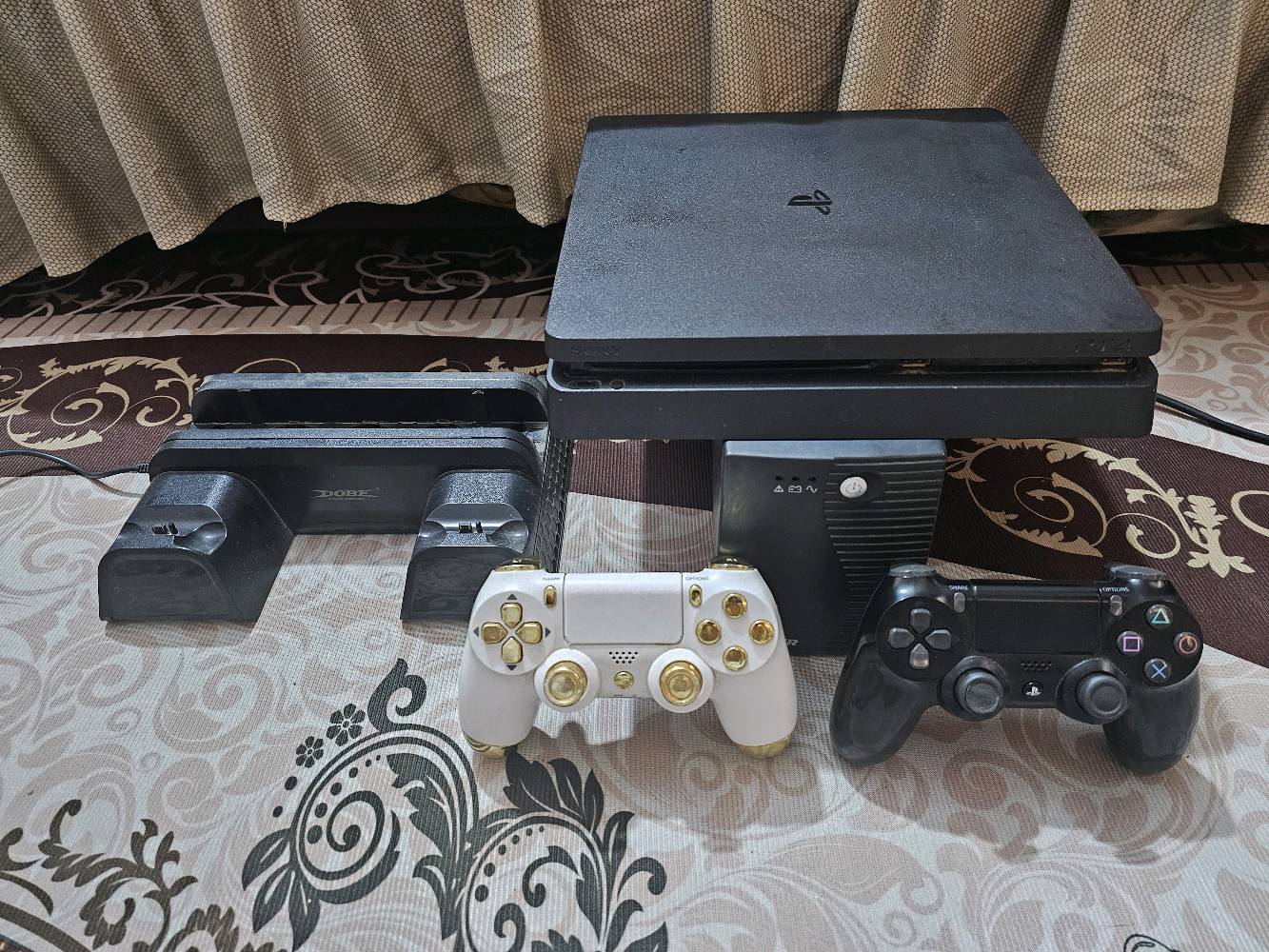 Ps4 slime اونلاين
للبيع مع يو بي اس 230VA و قاعده و يده الجهاز و يده تجاريه
رقم للتواصل ***********
السعر 250الف
