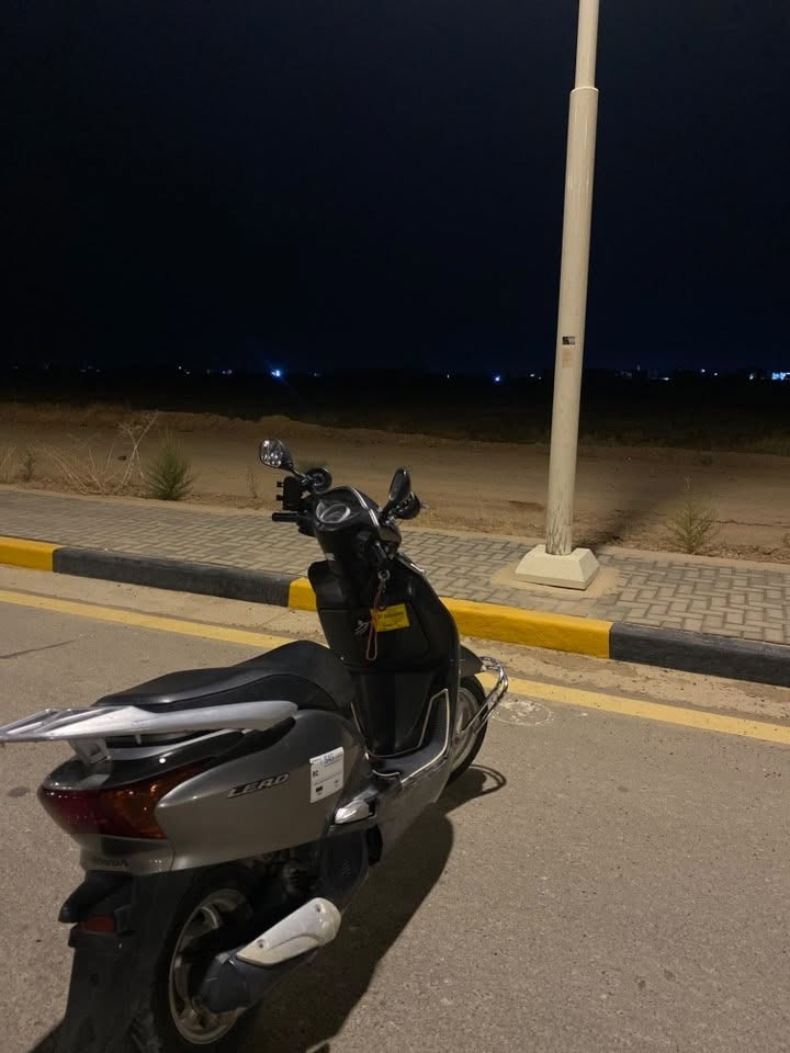 السلام عليكم 
ليدي حديث لل بيع 
دراجه اتخبلل ناعمه بل مشي ما عايزه اي شي 
مفتوحه بس ولفات  مكينه ناعمهه الدراجه بيه زنون عالي وناصي الدراجه نضيفه بمعنه الكلمه السعر خابروني وتدللون 
***********
