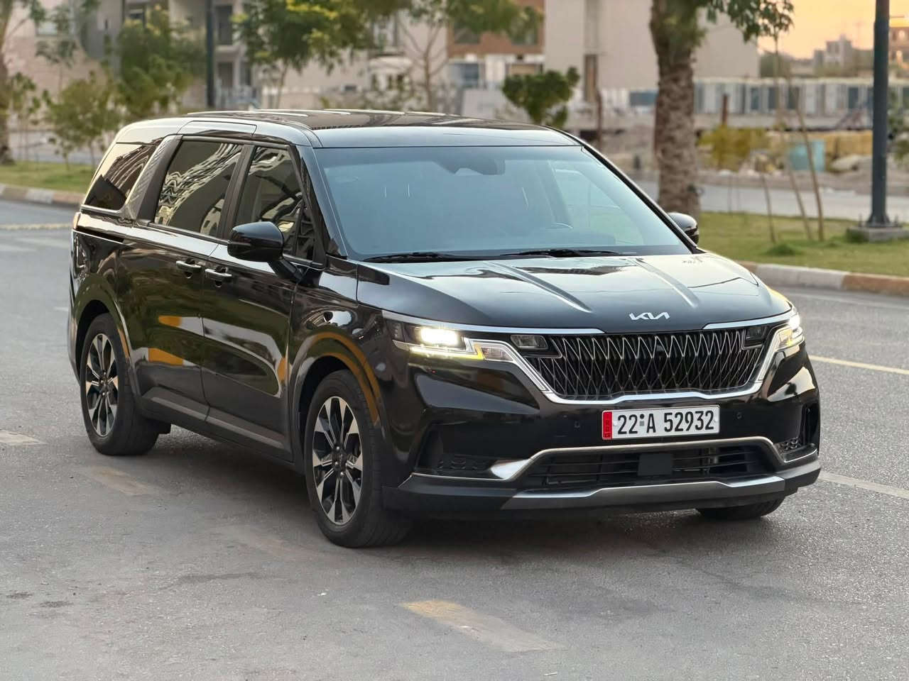 2024 KIA CARNIVAL, EX
للبيع كيا كرنفال وارد امريكي موديل 2024

حادث جاملغ امامي ايمن وربع البنيد سطحي

بجم بلادي على وضع الشركة رادتيرات تبريد وماء بلادي شواصي لغود مكفولة 

سعر 260 ورقة 

***********

سيارة فئة EX

حجم محرك 3500

بصمة تشغيل وابواب بصمة وتشغيل عن بعد 

كشنات جلد 

كشن كهرباء

بردات ابواب 

ابواب كهربائية مع صندوق كهرباء 

اشاير بالمري 

رادار نقطة عمياء تحديد مسار توقف ذاتي 

كامرة داخلي مع كامرة خلفي 

شاشة تاب حجم كبير 

تحكم تبريد شاشة لمس

تليفون شحن لاسلكي 

هاند بريك بصمة 

تبريد 3 قطع تحكم مركزي 

رقم اربيل أجرة ترقيم جديد دخول جديد 

مكان السيارة بغداد الكرخ قرب شارع مطار بغداد الدولي ***********
