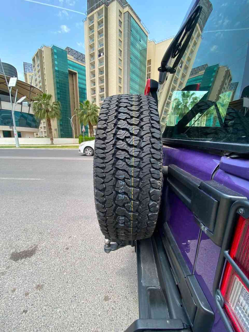 🚙 Jeep Wrangler Sahara 2017 🚙

للبيع جيب رانجلر صحارى موديل 2017 بحالة ممتازة، سيارة قوية ومناسبة للمدينة والرحلات والطرق الوعرة.

🔹 المحرك: 3.6L V6
🔹 ناقل الحركة: أوتوماتيك
🔹 نظام دفع رباعي 4×4
🔹 مكيف هواء
🔹 شاشة ونظام صوت مميز
🔹 مثبت سرعة
🔹 حالة ممتازة من الداخل والخارج

سيارة جاهزة للاستخدام ولا تحتاج لأي مصروف.

📞 للسعر والاستفسار يرجى الاتصال على: [***********]

“الحرية تبدأ عندما تنتهي الطرق.” 🏔️🚙
