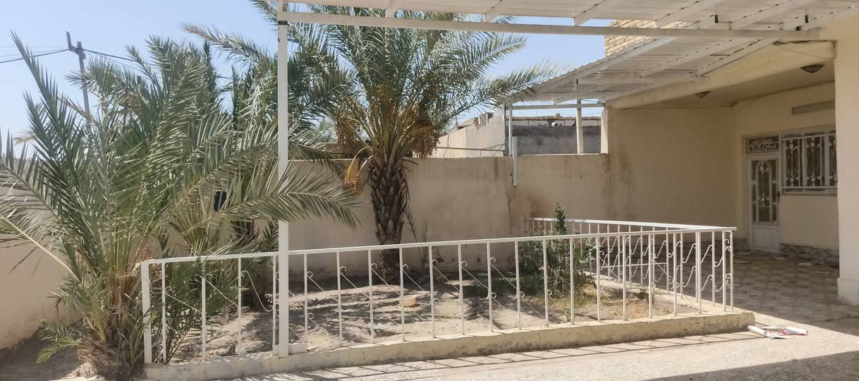 دار لبيع مكان دفاس مقبل السده مكان حلو مساحه 500 بيت جاهز السكن فارغ خدمات مي مجاري خط موالد انترنيت لبيت زراعي شراي تصل ***********
