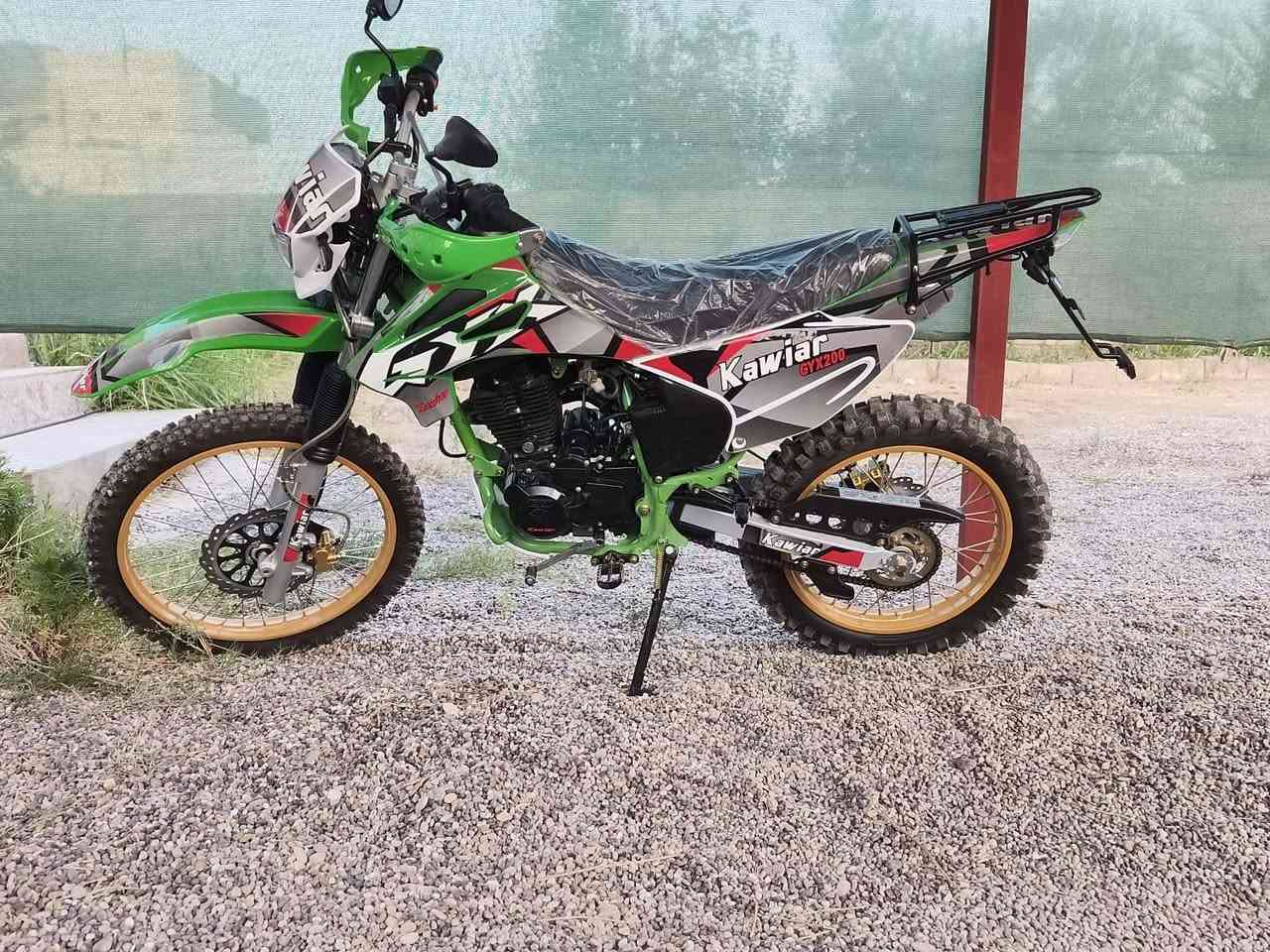 قفاز كاويار للبيع 
موديل 25
شرط بعدو زيرو ماصالو شهر من مشدود 
محرك 200
السعر 1350 قفل 🔐 
شراي اتصل ***********
