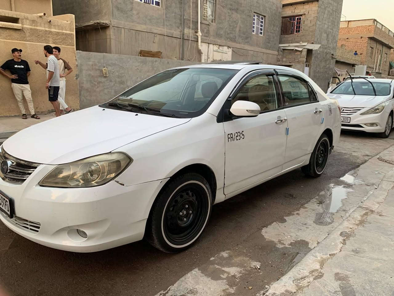 السلام عليكم للبيع فقط BYD g3 2013
كير عادي مكينه وكير وتبريد خير من الله سياره بيها احزام صبغ للجماليه مابيها ضربها قويه او دواخل للتفاصيل أكثر اتصل *********** موجود واتساب السعر 53 وبيها مجال مكان بغداد
