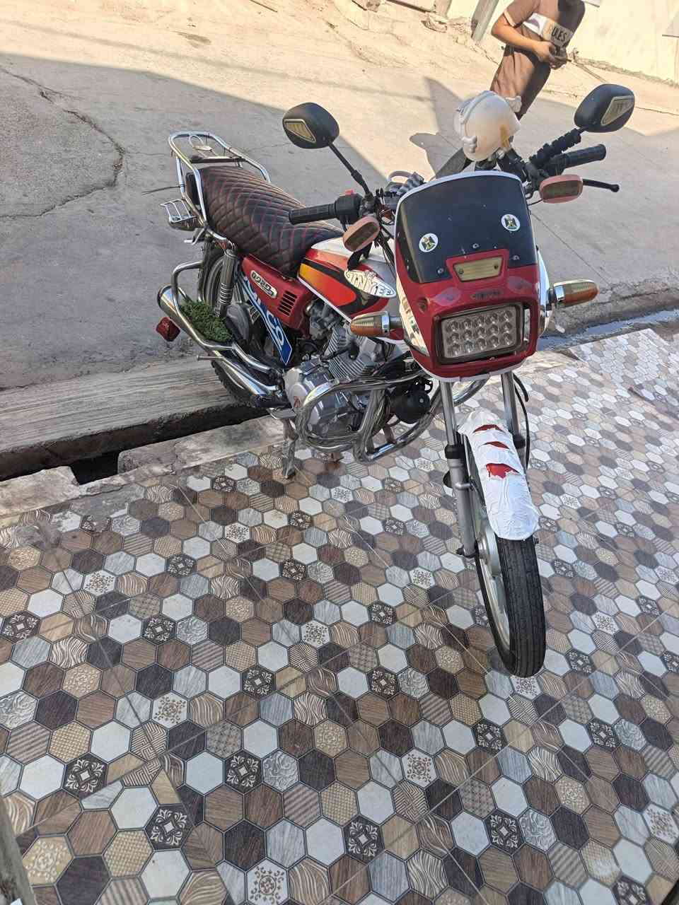 سلام عليكم ما طور جني أبو الكله للبيع موديل 2018 كله بلادي شرط نظيف فول الشراي لا يجي خاص يتصل على رقم *********** أو الواتساب مكاني كركوك حزيران
