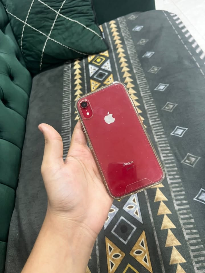 ايفون XR لون احمر RED بطاريه 77 بلاديه شخط مابي مكفول ممبدل بي شي فيس ايدي شغال كلشي شغال بي وصوته كلش عالي وزين مع 3 كفرات السعر 180 قفل قفل مكاني بغداد الشعب ***********
