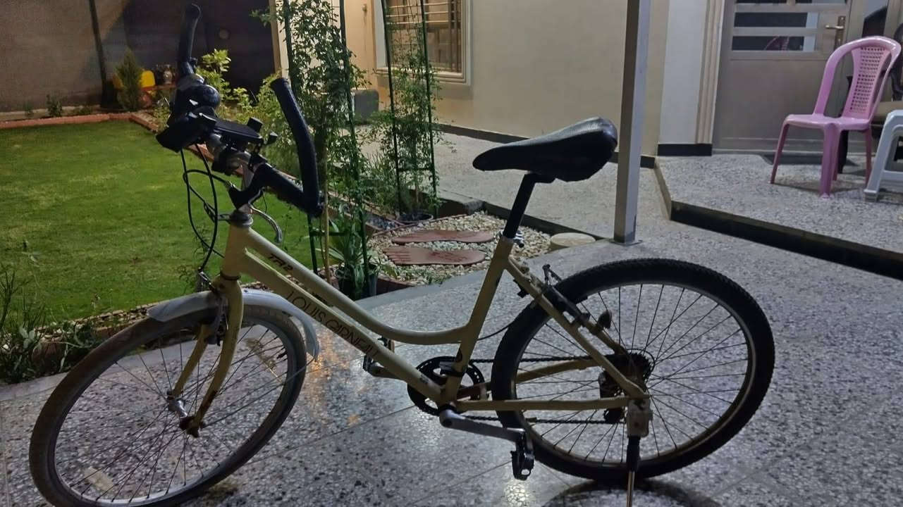 السلام عليكم دراجات هوائيه 
للبيع بيهن نقص جوابه بس 
السعر 130 ثنينهن وبيهن مجال 
للتواصل *********** متواجد واتساب 
مكاني بغداد الغزاليه
