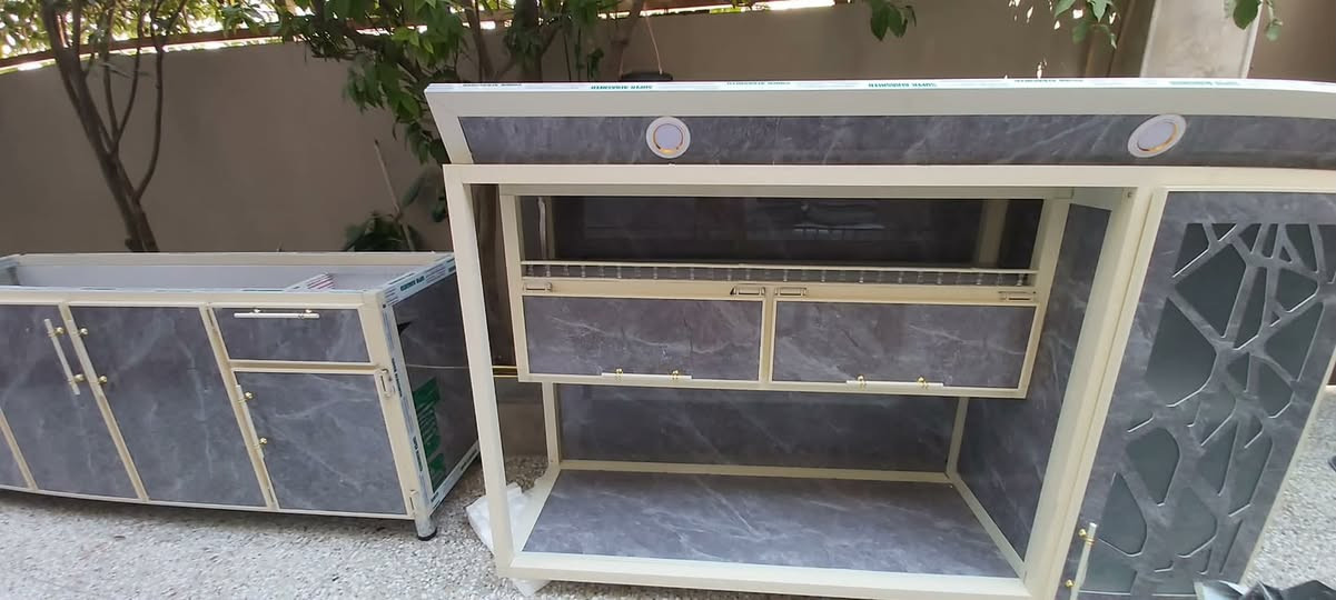 للبيع كاونتر اخو الجديد وكذلك ديوان أريهم اثنينهم ٩٠٠الف وبيه مجاااال جدا
مكاني حي الصحة يم جامع السروجي الرقم ***********

