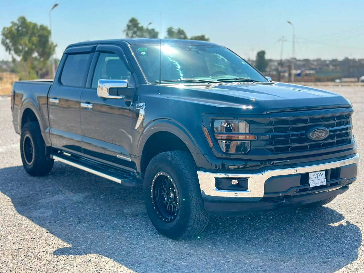 من رخصة الادمن
Ford F150 موديل 2025 XLT
3.5L PowerBoost V6

Hybrid

• قوة 430 حصان

• عزم 773 نيوتن.متر

• ناقل حركة أوتوماتيكي 10 سرعات

• نظام دفع رباعي 4x4

• شاشة لمس 12 إنج

Apple CarPlay & Android •

Auto

٠ كاميرا محيطية 360 درجة

• رادارات 360 درجة

• حساسات أمامية وخلفية

• مثبت سرعة

• تشغيل السيارة عن بعد

(Keyless Entry 

• مقاعد قماش مخمل فاخر

• مقود متعدد الوظائف

٠ مرايا كهربائية

• نظام المحافظة على المسار

• نظام التحذير من الاصطدام مع التوقف الاضطراري الأمامي والخلفي

• نظام مراقبة النقطة العمياء

• سحب قوي وقدرة عالية للتحميل والقطر

• 7 وضعيات قيادة

• ممشى 15000 كيلو متر

• جنوط ( ويل ) امريكي

• كير تعليك

• كشنات تدفئة

• تبريد مركزي

• عدادات سرعة شاشة الكترونية

• ترفيع السيارة 2.5 انج

• رقم فحص مؤقت يترقم كل المحافظات

• منافذ كهرباء داخل السيارة 20 امبير و داخل البودي 30 امبير

• شحن موبايل لاسلكي

• فتحة خلفية في الجام الخلفي كهربائي 

• بعد مواصفات خير من الله 

• صور الضرر مرفقة 

• بابين امبدلات بلادي

• ايرباك فقط التكمة طاك بدون ستيرن و دشبول

للتواصل و معرفة تفاصيل اكثر

*********** 

واتساب
