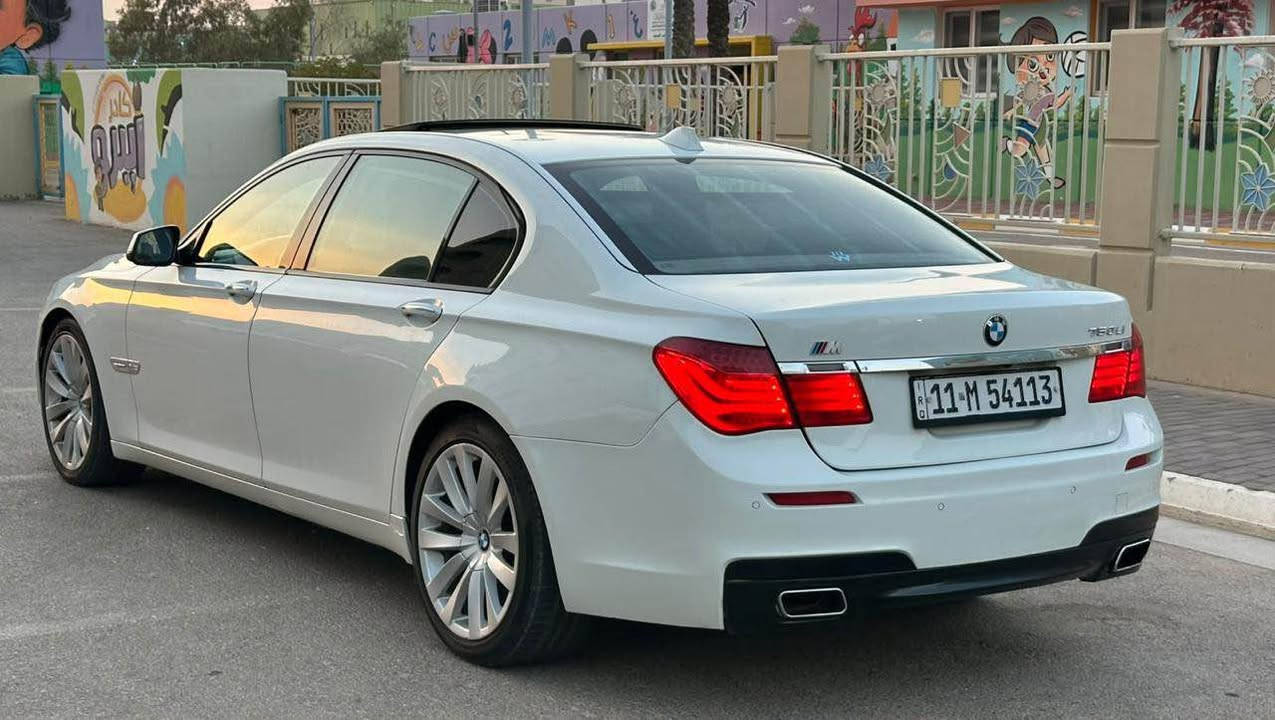 بي ام دبليو 750Li • باب طويل • محرك V8 ٥٠٠٠