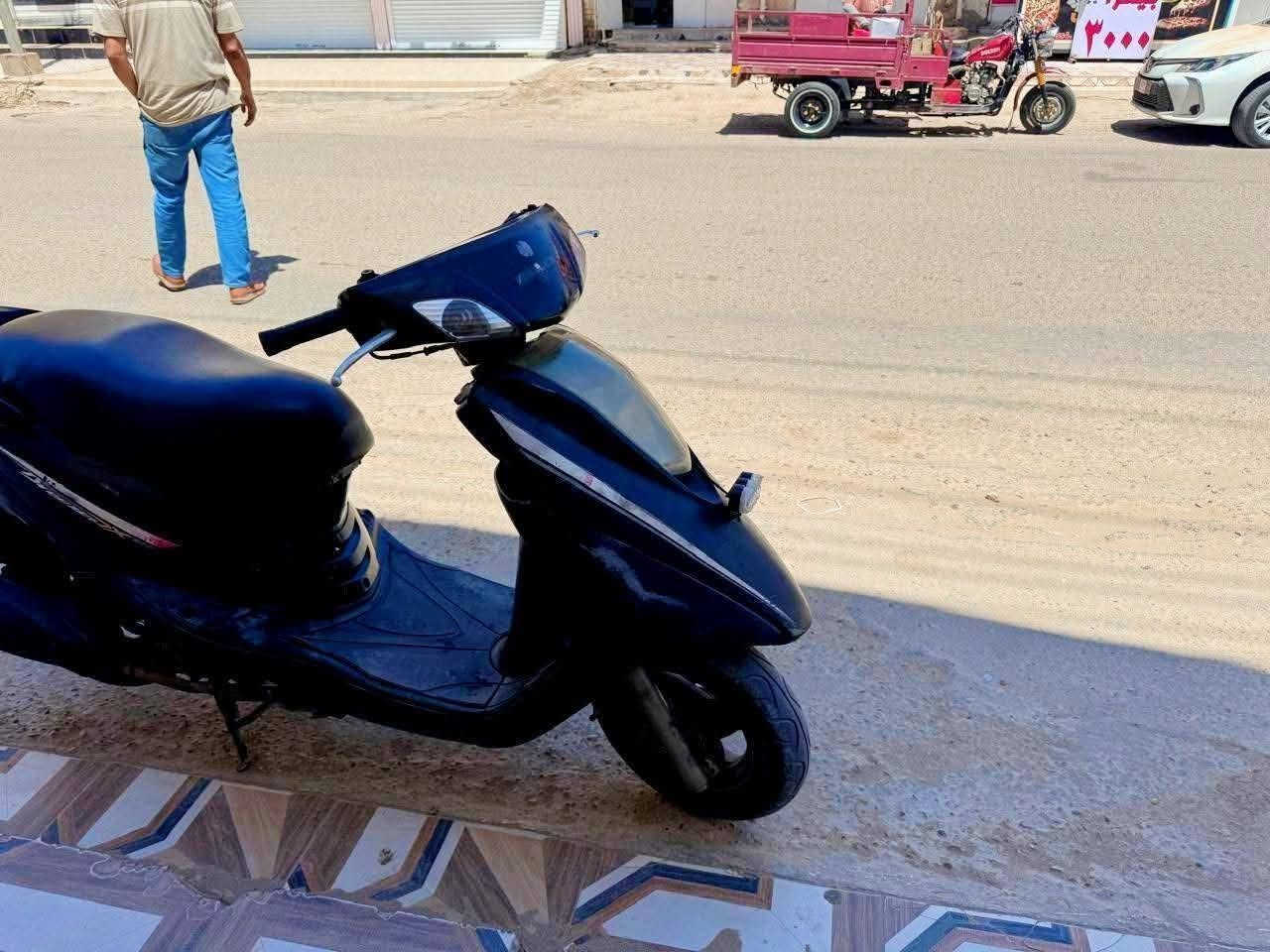 للبيع للاستفسار اكثر اتصل (***********(
