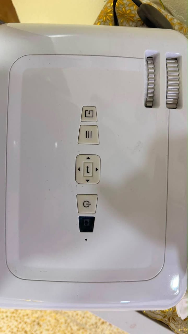 داتا شو فول اج دي بعدو بل جيس نضيف فول غراضو كاملا من وايرات وريمون سماعات محيطيه داخليه سعر ٩٠ يصلح لكل شي بيوت مؤتمرات قاعات مهرجانات دقه كلش عاليه مكاني حي الميثاق قرب النور ماركت ‭***********‬ موصل, نينوى
