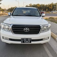لاندكروزر • ٢٠١١ • حالة ممتازة