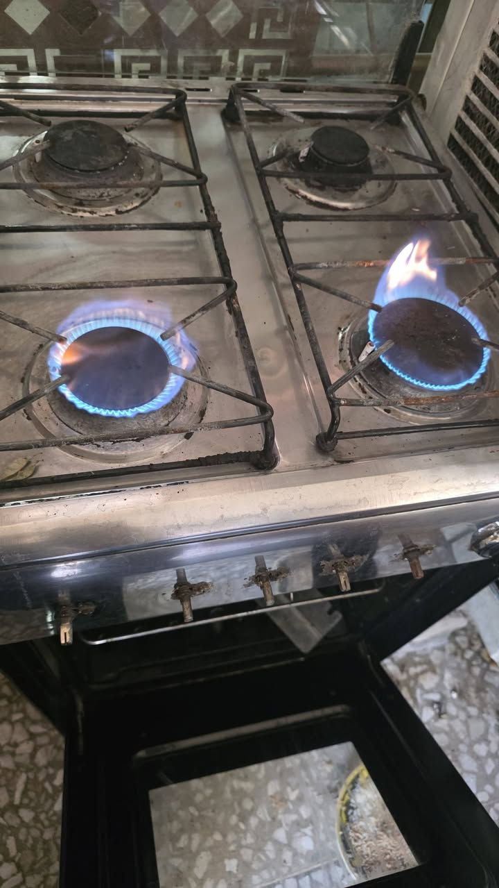 طباخ شغال ٥٠الف مستعجل ع بيع ***********
