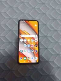 بوكو F3 ذاكرة 256 يدعم شحن سريع  60فريم شاشه AMOLED سلسة  فقط مبدل ايس...