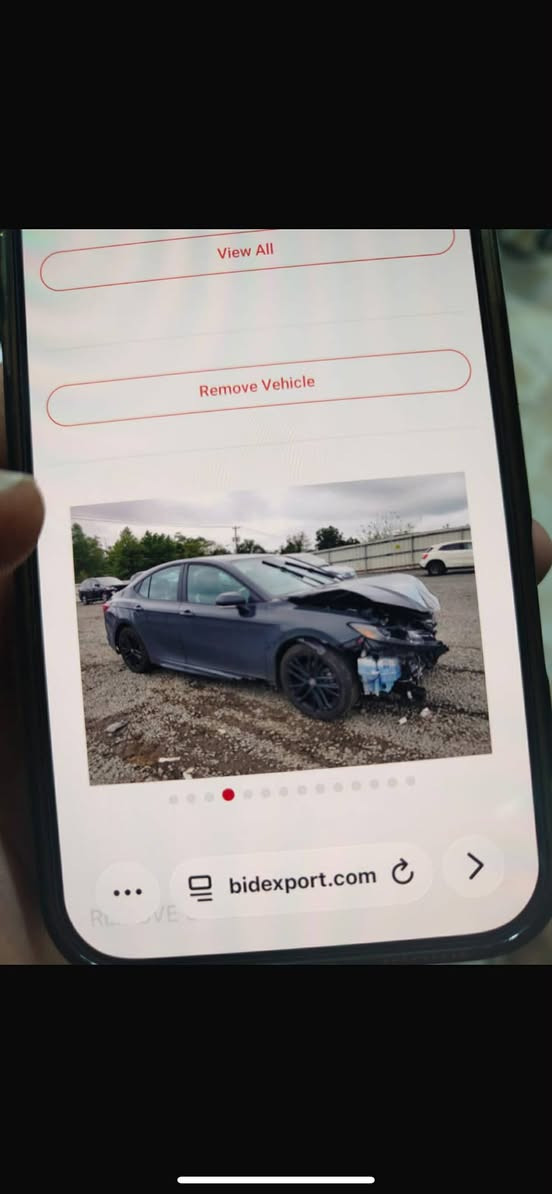السلام عليكم Camry se plus 2025
السيارة  للبيع لون اسمنتي فول مواصفات فتحة شاشة جبيرة فول للاخير ماشية ٢٠ ميل رقم بغداد باسمي السعر 2025 قطعة بنيد فقط 
 السعر 205 وبيها مجال مكاني ديالى بعقوبة ***********
