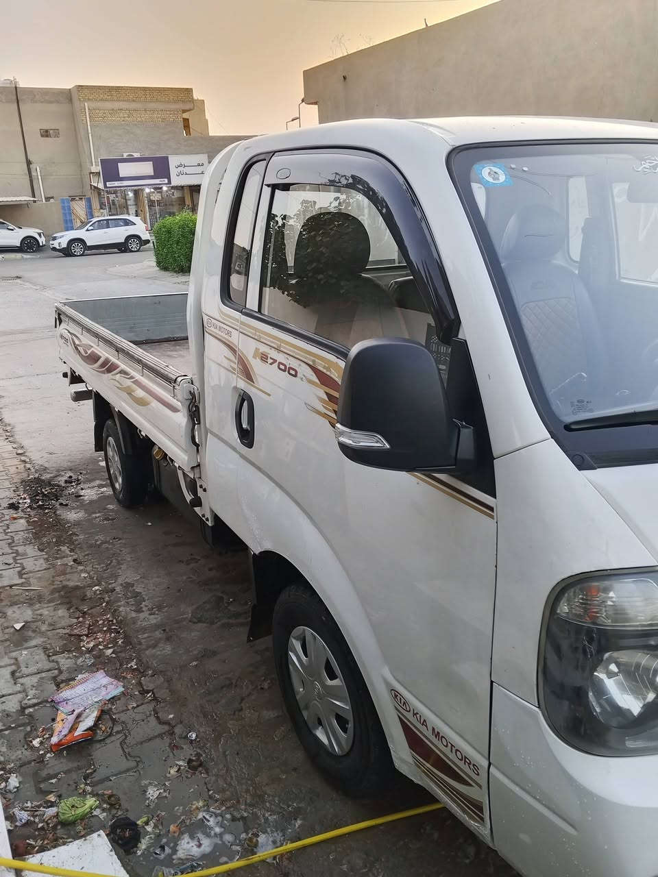 السلام عليكم كيا حمل 2018 رقم واسط السياره مكفول غير البسونار موضح السعر 117وبيها مجال مكان كوت
الرقم ***********
