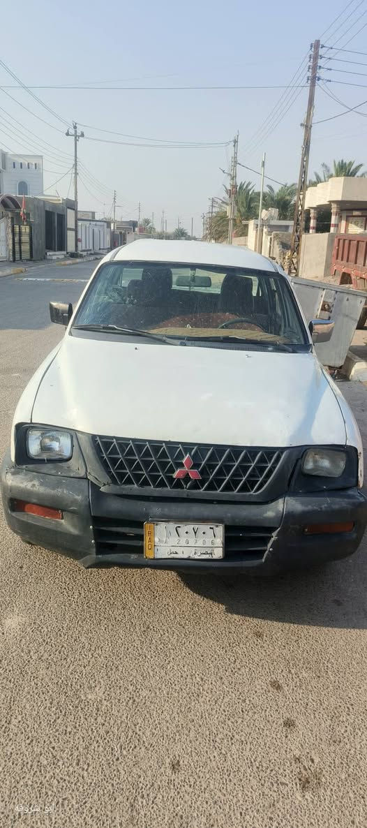 سلام عليكم مستوبيشي ٢٠٠٢ بصره مشروع وطني مكينه ونجي ٦ سنويه منتهيه ٢٠١٩ تحويل ثاني يوم  كير مكينه شاصي كفاله البدي نضيف وشوف العين خط فلاونزه جماليه التبريد نقص غاز . السعر٤٨ وبيها مجال *********** .علي .راعي السياره
مكلف بلنشر  البصره القرنه
