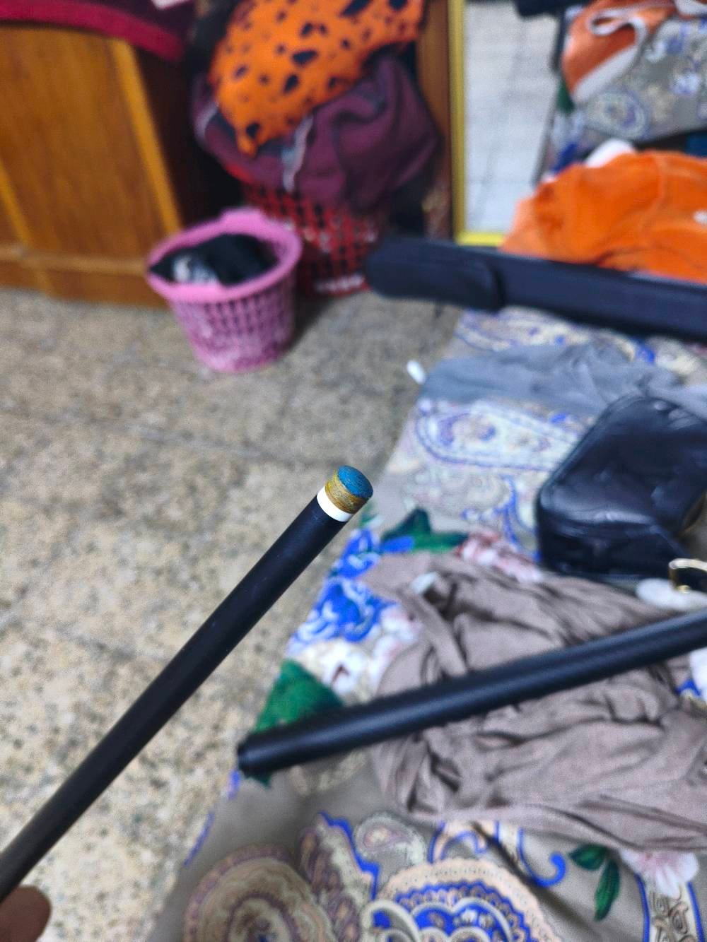 السلام عليكم كيوب كاربون فايبر 🎱                          من ماركه ok healing كما اموضح بلصوره استخدام شخصي قليل اسبوعين نضيف جدآ افحصه قبل لا تاخذه ذرت عواج ما بي مسطره مع الجنطه السعر 80 المكان بغداد الدوره   السعر من دون اجور التوصيل
