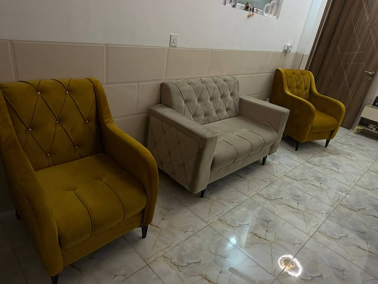 كنب • مجال • للبيع
