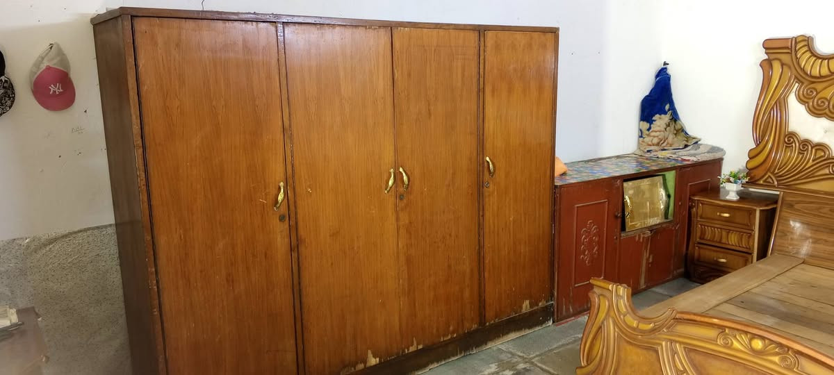 غرفة مستعملة • الرشاد بغداد • غرفه اخشاب