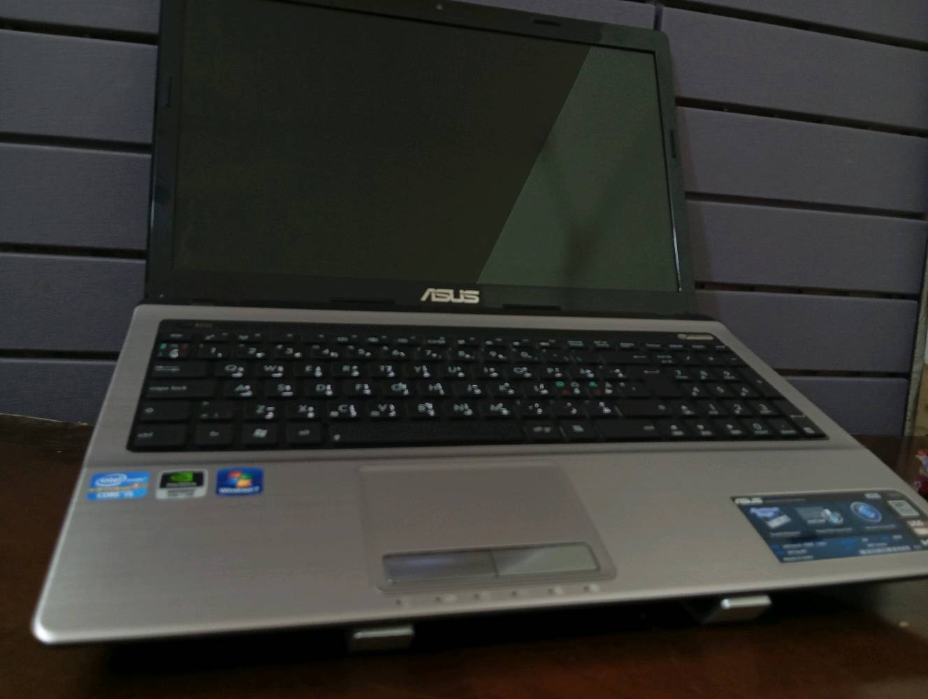 لابتوبASUS K53سطحها اللمنيوم بارد
الهارد:128SSD سريع

الشاشة:حجم15٫6 60هرتز

الرام:8G

المعالج:انتل Ci5الجيل الثاني

كرت الشاشة:منفصل انفيديا 2Gو مدمج610

الملحقات:شاحن85vسريع و هدية(ماوس لاسلكي+باد ماوس) وتحتوي اللابتوب على DVDاقراص

السعر 200الف (للتواصل ***********على الماسنجر والواتساب والتلكرام)