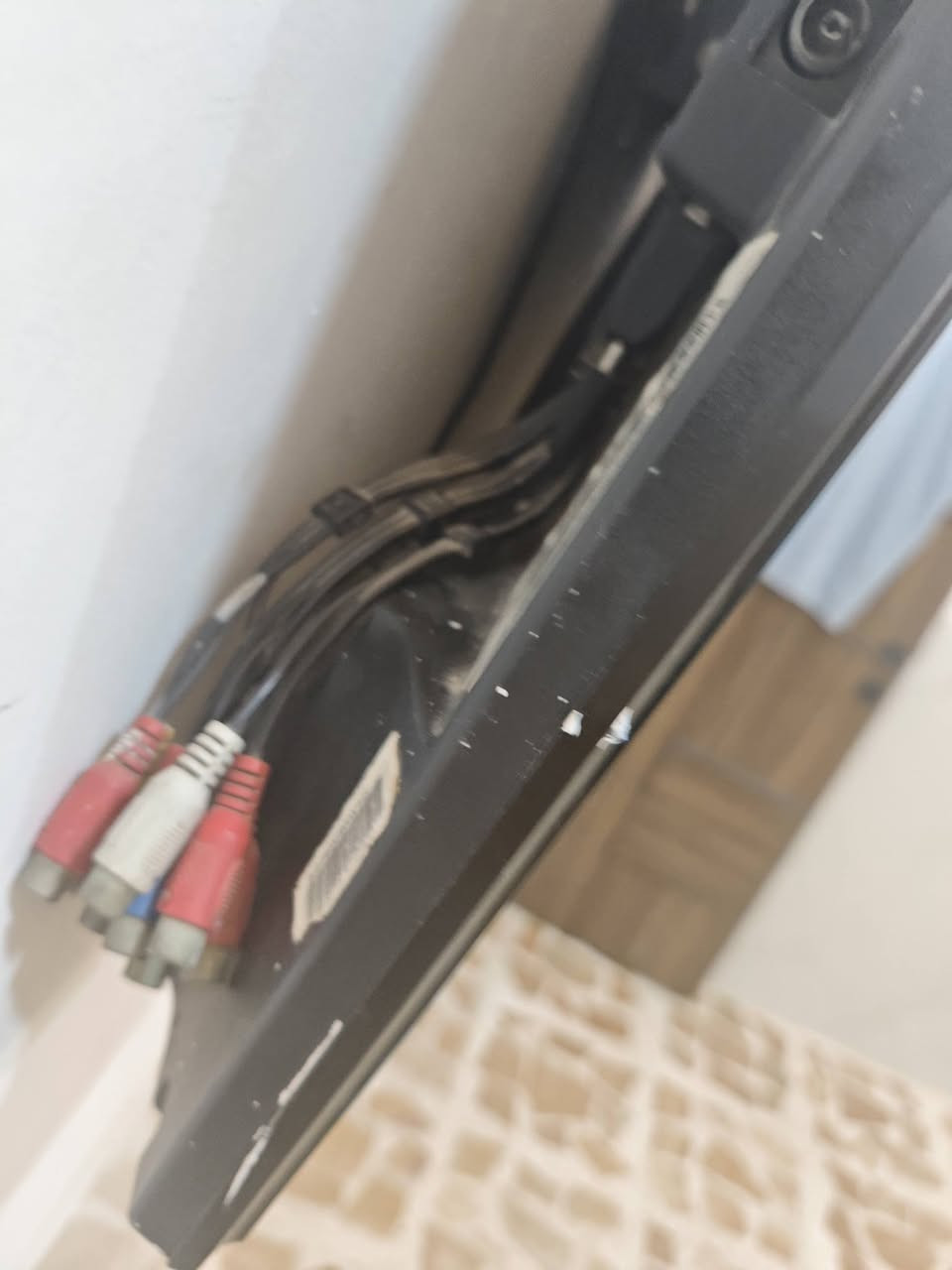 سلام عليكم تلفاز نوعيه شونيك  الHDMI شغال و الفيش موجوده شغاله سعر قيم واخذ عنوان بغداد ابو غريب ***********
