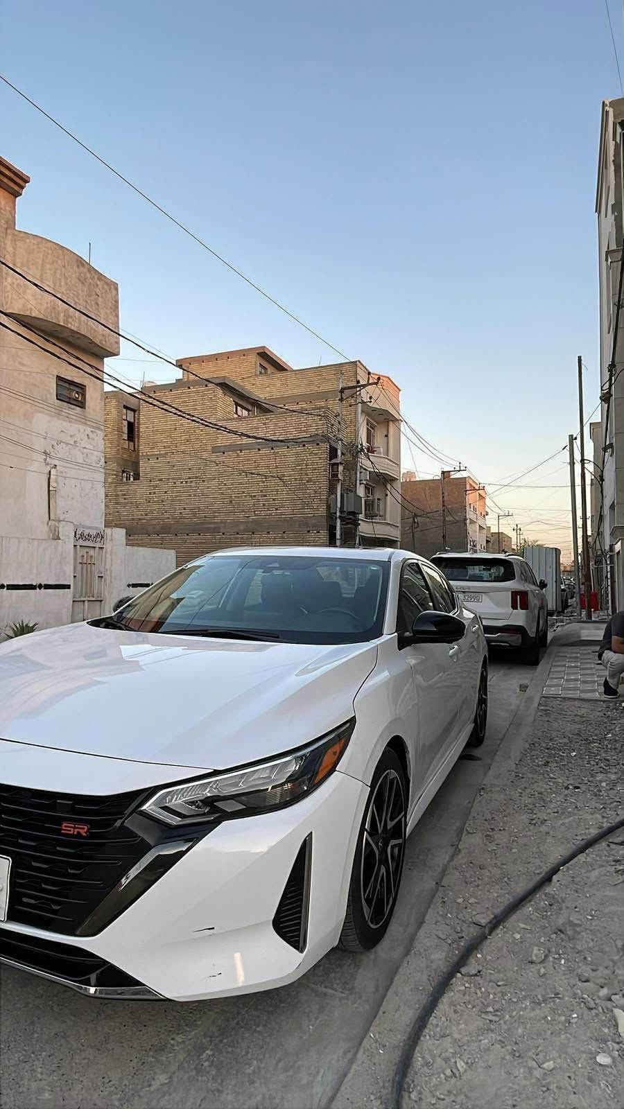 🚘 للبيع نيسان سنترا SR موديل 2024 — وارد أمريكي، فل مواصفات، بحالة ممتازة جداً

سيارة شبابية، اقتصادية، مريحة ومليئة بأنظمة الأمان والرفاهية، بلون أبيض أنيق وداخل أسود رياضي، جاهزة للاستخدام ولا تحتاج أي مصروف.

🔹 معلومات السيارة:

• النوع: Nissan Sentra
• الموديل: 2024
• الفئة: SR فل مواصفات
• المنشأ: وارد أمريكي
• المحرك: 4 سلندر سعة 2000 سي سي
• ناقل الحركة: أوتوماتيك
• اللون الخارجي: أبيض
• اللون الداخلي: أسود
• المقاعد: جلد
• المسافة المقطوعة: 21,000 ميل فقط
• رقم أربيل

🔧 حالة السيارة والحادث:

• حادث السيارة ضربة خفيفة بالجاملك الأيسر فقط
• السيارة بدون تبديل وبدون صبغ
• صبغ وكالة بالكامل
• الشاصي والأعمدة سليمة
• المكينة والجير والتبريد والتكييف بحالة ممتازة ومكفولة
• السيارة شغالة بالكامل، وجميع الأنظمة والمواصفات تعمل بصورة طبيعية
• السيارة جاهزة للفحص من أي جهة يختارها المشتري

✨ أبرز المواصفات:

• فتحة سقف كهربائية
• تشغيل عن بُعد
• تشغيل بصمة
• دخول ذكي بدون مفتاح
• شاشة وسطية
• كاميرات محيطية 360 درجة
• Apple CarPlay وAndroid Auto
• نظام صوت Bose
• تكييف أوتوماتيكي ثنائي المناطق
• مقاعد جلد رياضية
• تدفئة المقاعد الأمامية
• تدفئة الستيرن
• ستيرن جلد متعدد الوظائف
• جنوط SR رياضية أصلية قياس 18 إنج
• إضاءة LED
• مرايا جانبية كهربائية
• حساسات أمامية وخلفية
• فرامل يد إلكترونية
• نظام Auto Hold
• مثبت سرعة

🛡️ أنظمة الأمان والرادارات:

• رادارات أمان متكاملة
• رادار أمامي
• نظام التحذير ومنع الاصطدام الأمامي
• نظام مراقبة النقطة العمياء
• تنبيه الخروج عن المسار
• حساسات وكاميرات محيطية
• نظام مراقبة ضغط الإطارات
• أنظمة الثبات والسيطرة الإلكترونية
• جميع منظومات الأمان شغالة بالكامل

السيارة نظيفة جداً من الخارج والداخل، مواصفاتها عالية، قيادتها ناعمة واقتصادية بالوقود، ومناسبة للاستخدام اليومي والعائلي.

📍 مكان المعاينة: بغداد — الغزالية
💰 السعر المطلوب: ___16،000___ دولار
📞 للتواصل:***********
📞 للتواصل: ***********

المعاينة والفحص خير دليل، والتفاوض بالمعقول يكون بعد مشاهدة السيارة. بغداد, العراق
