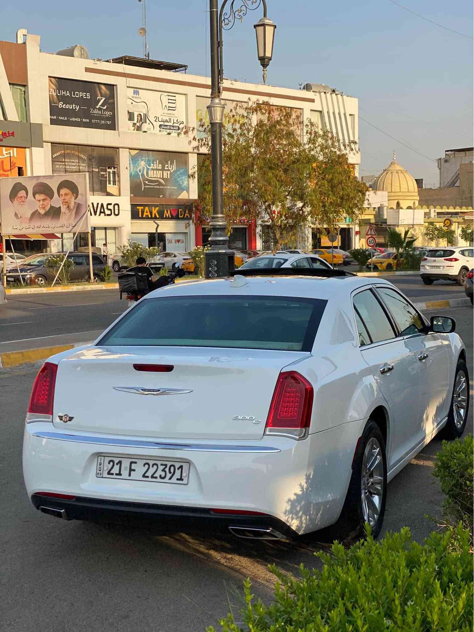 سلام عليكم اوباما مواصفات (C)موديل 2015 كلش جديده ومرتبه مامشتغله خط سيارة مال بيت وكلش حلوه و كاعده (ضرر بنيد مبدل بلادي )  مكانين صغار تعديل بارد قليل  فول مواصفات بنورما كشنات تبريد وتدفئه كشن خزن سمعات الباين  برده خلفيه  وباقي الموصفات المعروفه  ) تايرات جديده وصدر امامي خلفي جديد دينار مصرف مابيه ابد وشراي يخابر و تدلل  *********** كركوك, العراق

