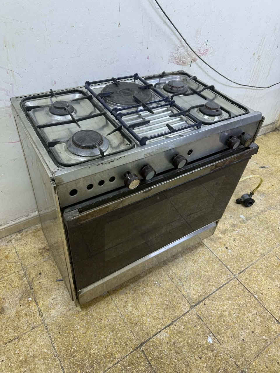 طباخين انضاف واحد 4 عيون فريش كله شغال بس عين صغيره بيه نسداد وثاني عشتار 5 عيون كله شغال ابيعهم اثنينهم قفل 80 الف ماببع واحد اثنينهم سوه ليحب يتصل ***********
