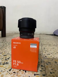 سوني • ٥٠مم • فتحة f/1.8