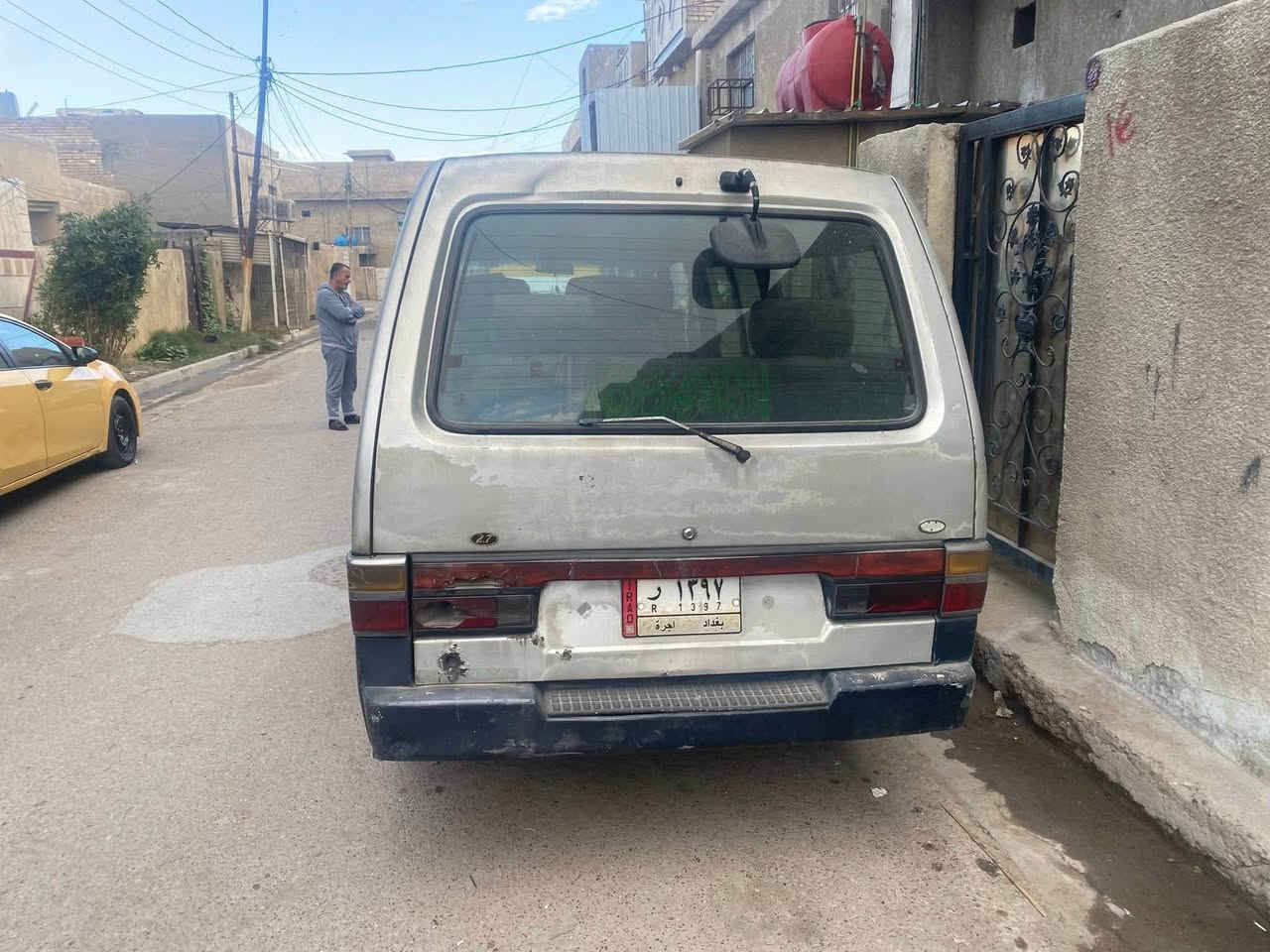 سلام عليكم كيا بستا موديل 95 بسمي سياره بيها خياسات قليله سنويه نهايه سنه 2026 رقم بغداد الماني مكينه مكفوله مصفره رقمي *********** عنوان بغداد  الزعفرانيه سياره  بلاديه شواصي مابيهه شي سعره ٣٨

