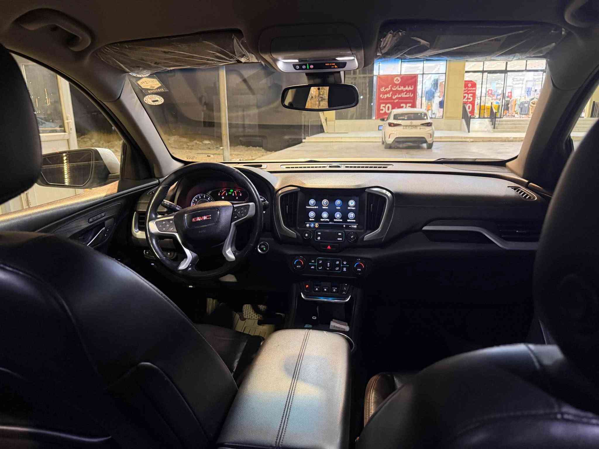 GMC TERRAIN 2021
سەیارەکە ٢ پارچەی هەیە 
لای سەکن تۆزێک هەیتی بێ شانسی 
ئێڕباگ سوکان و شان سیستەم 
سەیارەکە قەپات مواسەفاتە 
کوشین جلد و سارد و گەرم 
دەبڵ ئەکسل و ڕادار و بەردی گزۆز هەمووی بەشەرت 
گێڕ و مەکینە و کارەباییات هەمووی بە شەرت 
ڕەقەم و سەنەوی نوێیە 
سعری ١٣٠ وەرەقە و مەجالەکی کەم 
*********** أربيل, العراق

