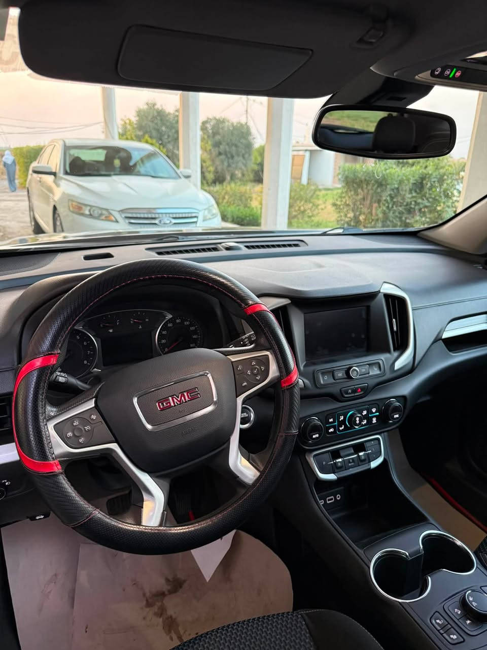 🚘 GMC Terrain SLE Black Edition 2023
• محرك 1.5 Turbo اقتصادي واعتمادي
• ماشية فقط 28 ألف ميل
• رادار
• تتبع مسار
• كاميرا خلفية
• Apple CarPlay
• كشنات تدفئة
• كير أوتوماتيك
• عزل ممتاز وقيادة مريحة
• Black Edition بشكل رياضي ومميز

السيارة حادثها خلفي مثل ما موضح بالصور، وكلشي واضح للمشتري بدون إخفاء.

📍 رقم بغداد باسمي — تحويل مباشر

والجرب الـ Terrain يعرف شكد سيارة عملية، مريحة واقتصادية بالاستخدام اليومي.

💵 المطلوب: 18,800$
📞 للاستفسار: ***********
