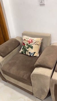 كنب ٥مقاعد • بدون اضرار • حي الجهاد