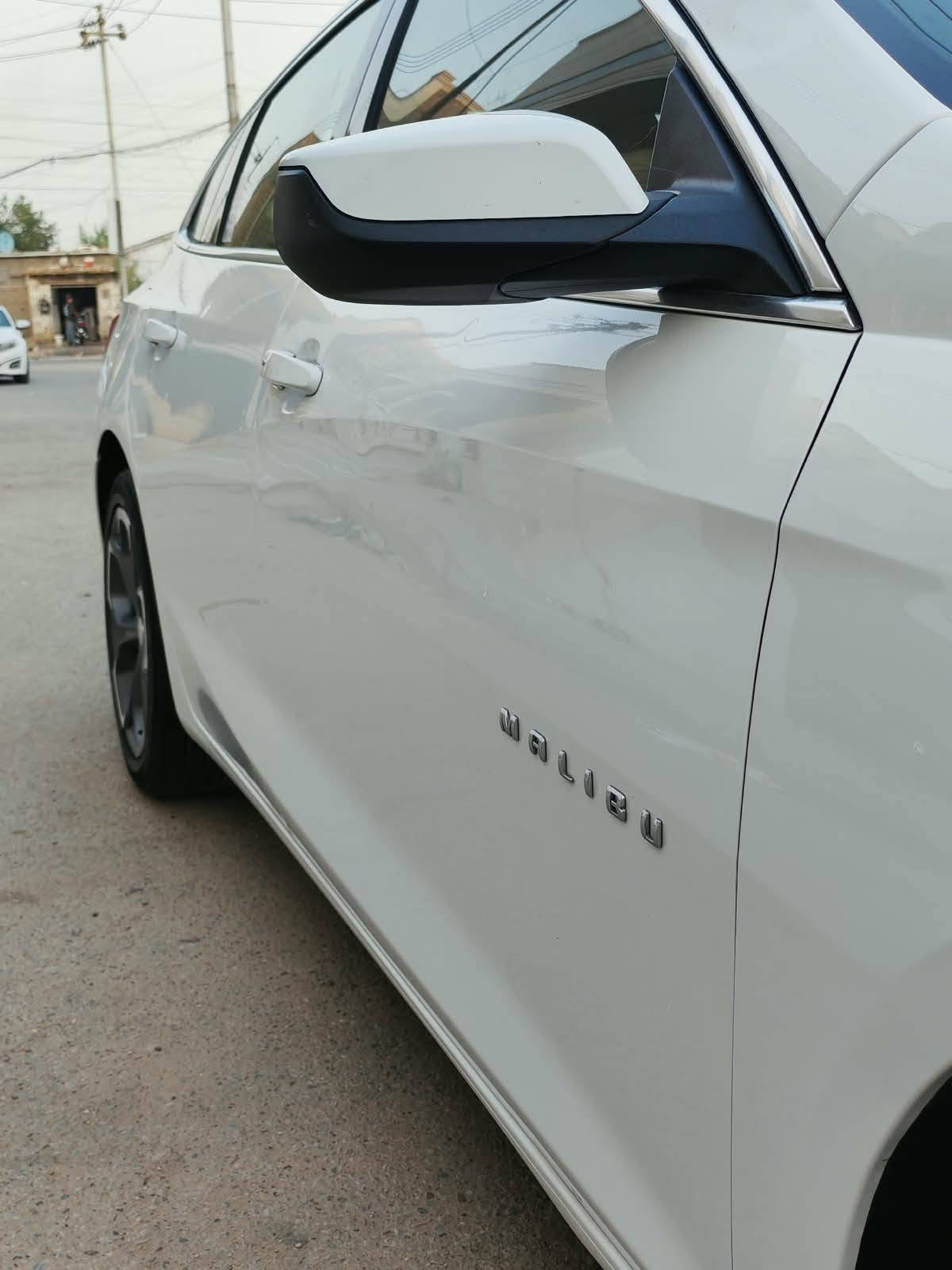السلام عليكم 
شوفرليت ماليبو 2023 فووول مواصفات رقم بصره دولي حره تحويل مباشر سنويه ل ٣١ وارد أمريكي كفاله عامه ضربه وصبغ وتبديل وفتح وبارد
(كتاب الفحص مرفق مع المنشور) داخله تقرير سياره كلش جديده وجاهزه كير ومكينه وحداديه وتبريد وتخم تاير ودواخل كهربائيات كله وضع الشركة سيارة جديدة جدآ من الداخل والخارج السعر 112 مكاني ناصريه مدينة الصدر للاتصال ***********
