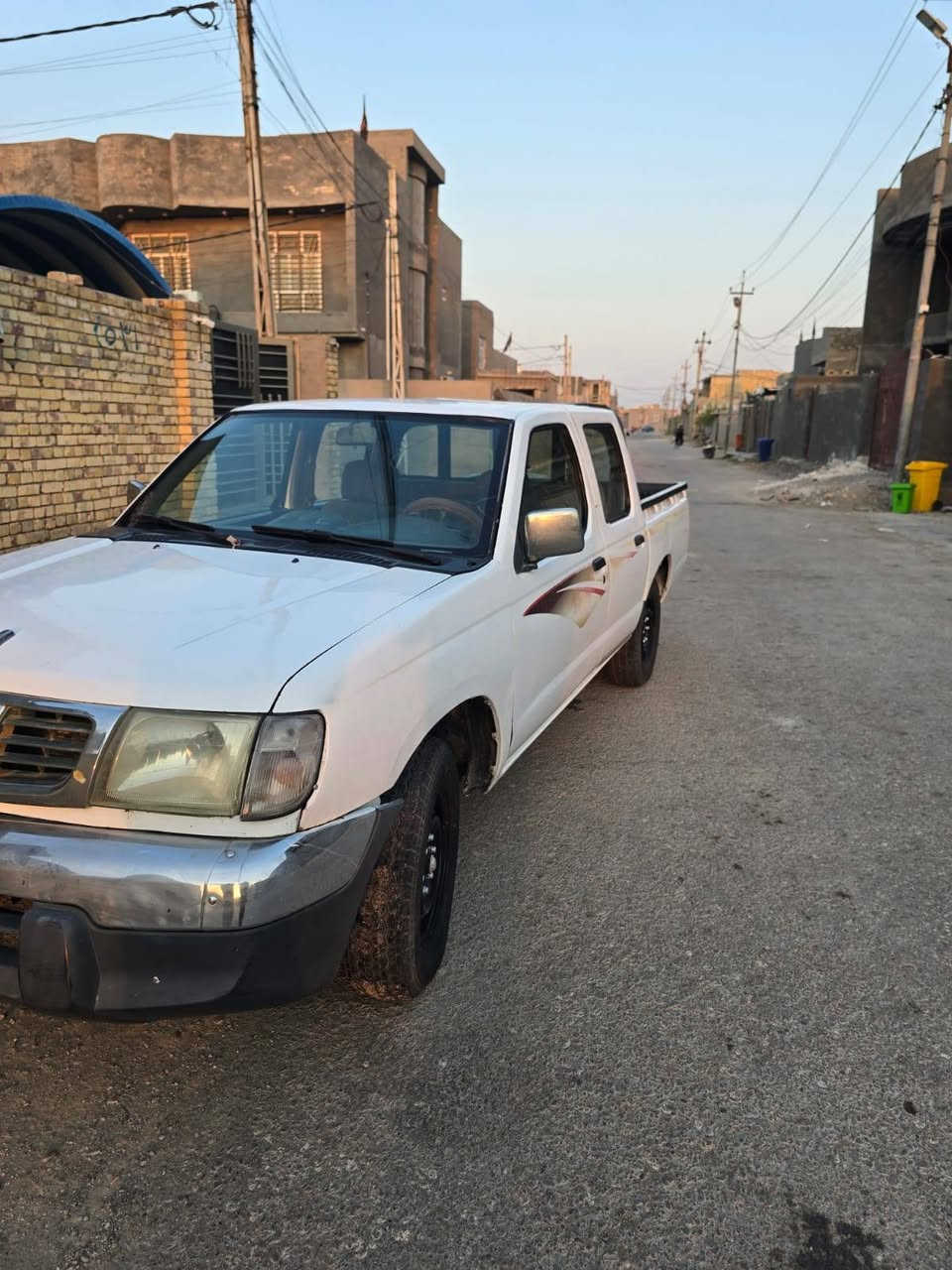 للبيع فقط  نيسان بيك اب دبل قماره رقم بغداد  تحويل بالوقت ليعجبك الموديل ٢٠٠٢  مكفول من التبديل والحادث نعم يوجد  كلير في البدي   شي بسيط  الكير والمحرك والصدر  مظبوط سياره جديده جدا  كل عملي بغداد والمحافظات  وين يعجبك اطلع بيها  طرق بعيده قريبه  تراي للشمال وارجع  السعر ٧٥ وبيه مجال *********** مكاني واسط الكوت

