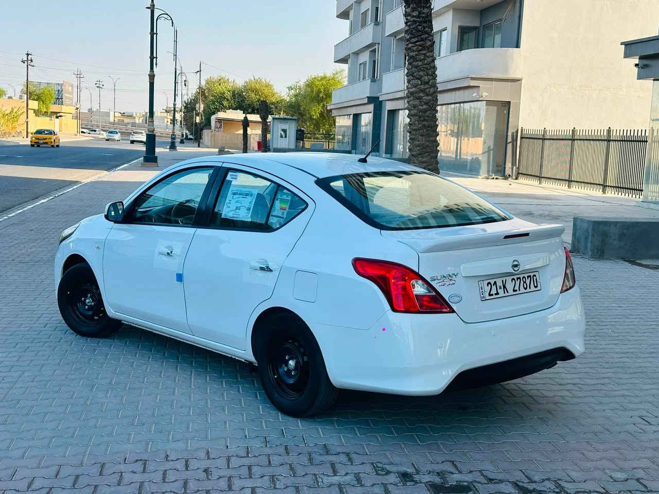 نيسان صني موديل 2019  هندي اصل مواصفات :-يده نيكل بلاد  عتر نيكل جامات الامامية كهرباء دبل كيج  بلوتوث AUXو USB وحاكيه  تحكم استيرن بلاجكتورات امامية سبايدر خلفي حساس خلفي  سيارة بدون صبغ ماعدا شبر بونيت كارت بي   باقي مكفول كفالة كير محرك شرط برغي مامفتوح  دفتر بنزين موجود، تحويل شرط مكاني كركوك ايسكان سعرها ١٠٠   بي مجال بسيط ورقة فحص موجود 
اسيا   :    ***********
