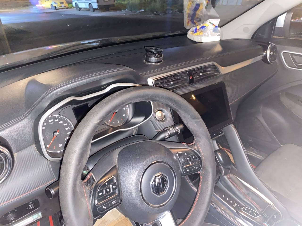 السلام عليكم
Mg / zs
للبيع موديل 2024
السياره بدون صبغ بدون حادث بس طخات بسيطه 
ما بيها أي نواقص
بسمي تحول مباشر ثاني يوم 
رقم بغداد 
محرك ١٥٠٠ تنفس طبيعي
تحكم ستيرن جهتين
كامره خلفيه 
هاند بريك كهربائي
اشاير بالمري
كير اوتوماتيك 
بيها منظومه غاز
سعر البيع 110$ وبيها مجال بسيط للشراي
مكان السياره بغداد / التاجيات قرب دائره مرور التاجيات
للاستفسار الاتصال على الرقم 
***********
