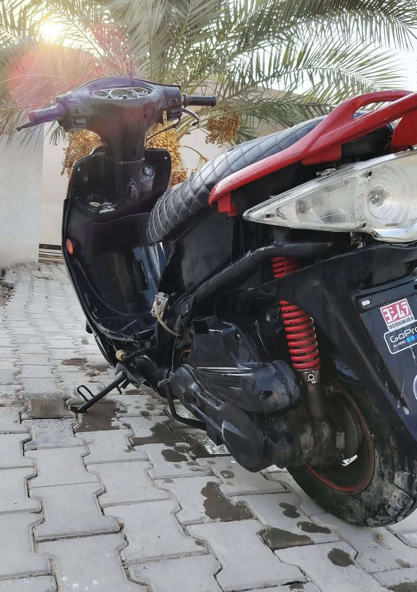 سلام عليكم للبيع كامكو جي فور دراجه نهضه ومعدل فول نكره سلف باتري جديد جاهزه مابيه شي السعر 325 وبيه مجال بسيط تجي تفحص وشوف لا دخن مكينه خرسه وناعمه المكان نجف الاستفسار اتصل عل رقم 
***********
