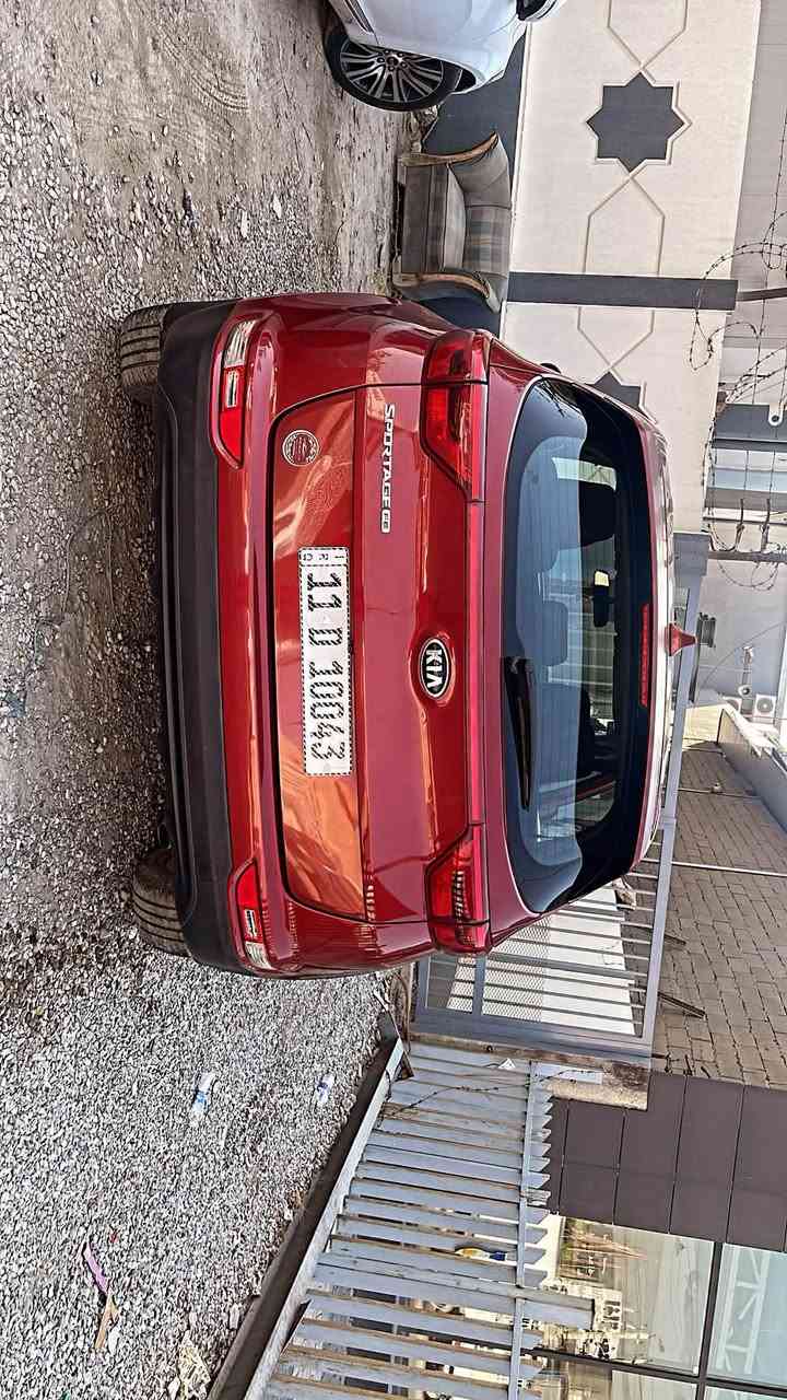 السلام عليكم للبيع سبورتج موديل 2019 وارد امريكي رقم بغداد باأسمي محرك 2400 Gdi ماشية 58 وقابله للزيادة سيارة نظيفة 
مواصفات عاديه
شاشة صغيره لمس 
كامرة دواره 
تحكمات فول
كروس مثبت سرعه 
شاشه لمعرفة اعطال السيارة
مانع تزحلق 
مانع انحدار 
حادثها جاملغ وبنيد 
تخم تايرات جديد وباتري جديد شادلهن
مكان السيارة بغداد شارع فلسطين
السعر 150 وبيها مجال
للاستفسار *********** وبي واتس اب هم
