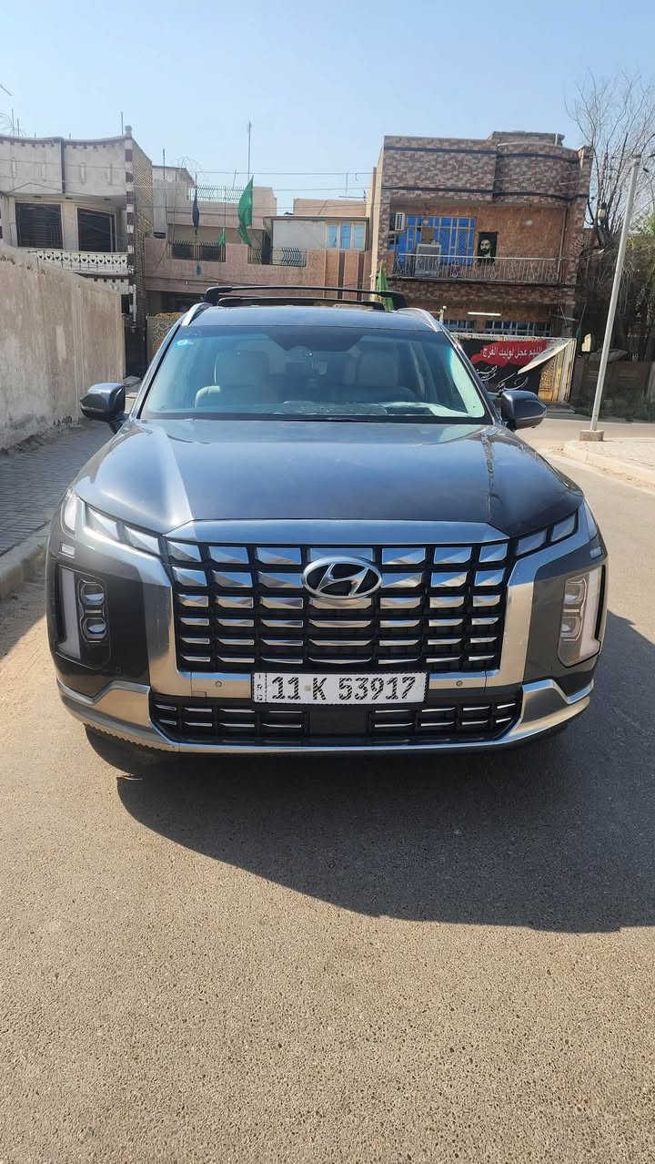Hyundai palisade 2024 calligraphy 
بدون قطرة صبغ او تبديل او بارد 

جديدة جدا 

تبديل دعامية امامية نفس اللون  ( سيارة اخت الكلين تايتل ) 

ماشية 24 الف بعدها بتايرات شركة دخول جديد 

رقم بغداد شهداء 

اعلى فئة قفلة البلسايد 

مكاني بغداد الشعب 
ب 310 
***********
