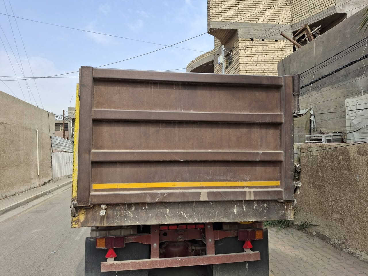 للبيع • شاحنة • للاستفسار